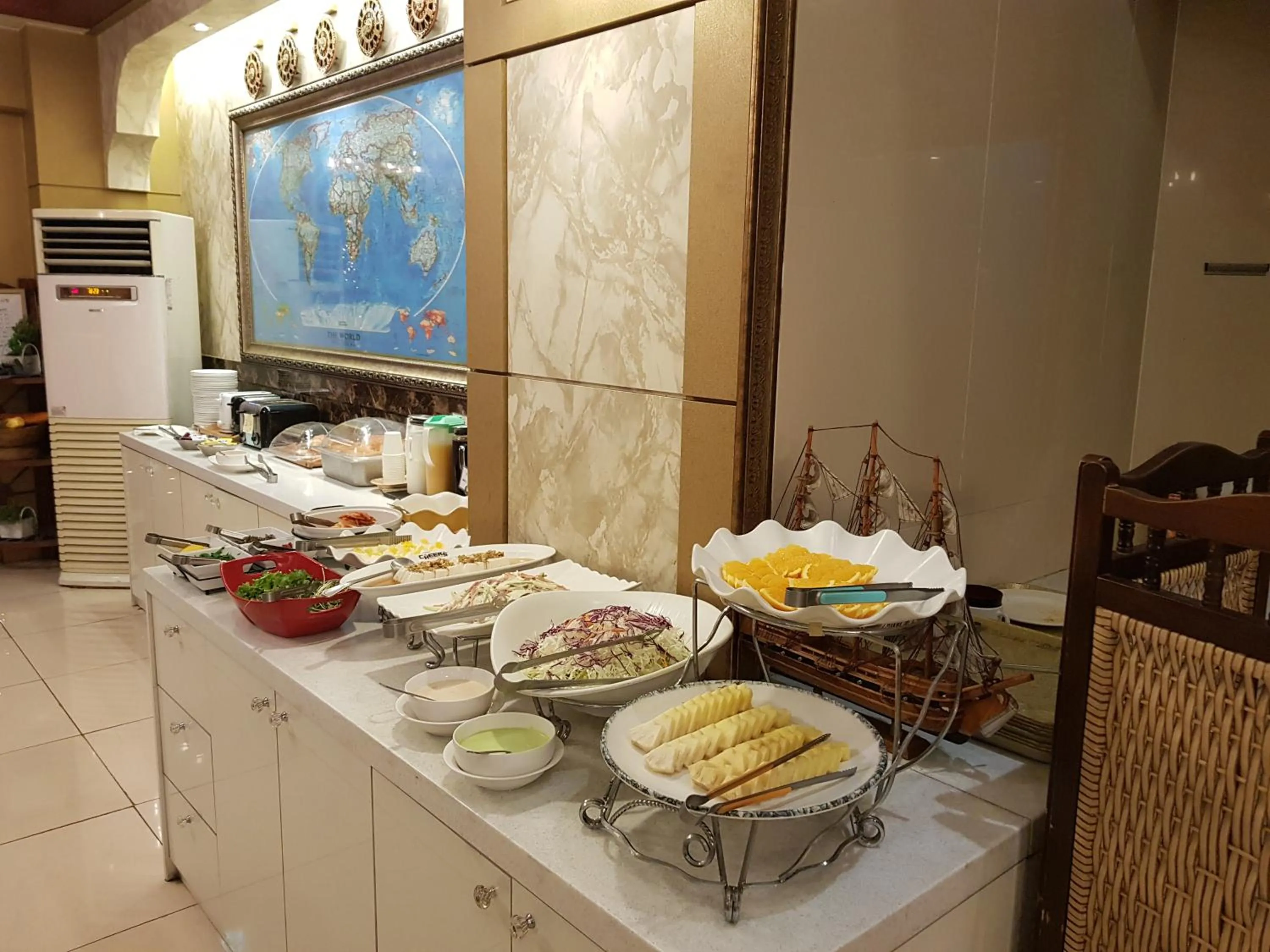 Breakfast in Amour Hotel