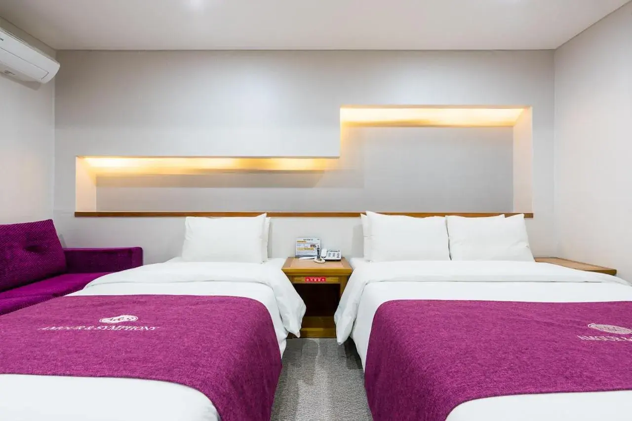 Bed in Amour Hotel Bed in Amour Hotel