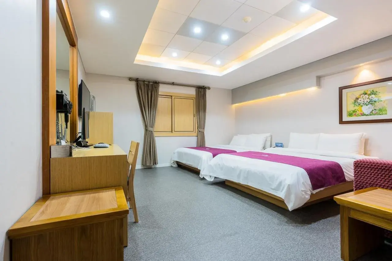 Bed in Amour Hotel Bed in Amour Hotel