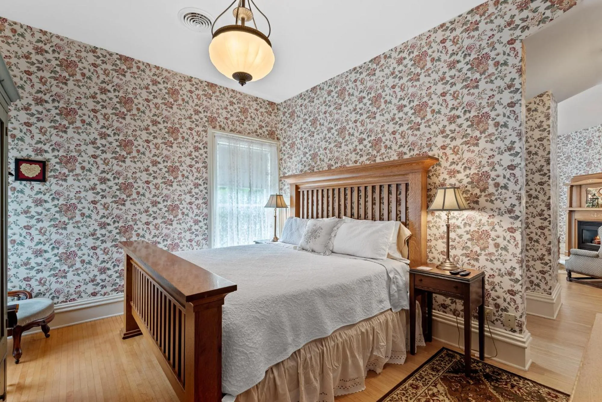 Bed in The Foxglove Inn