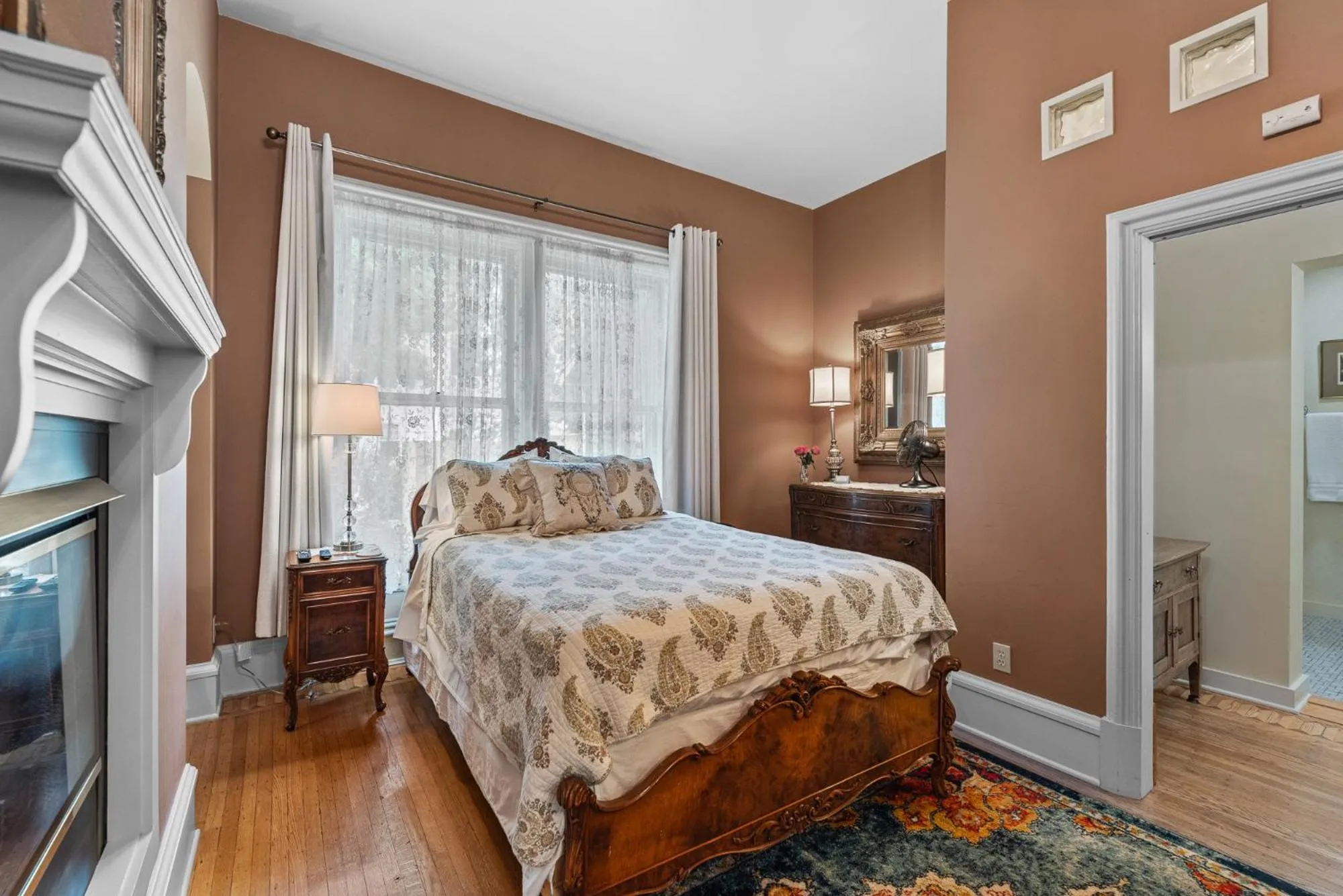 Bed in The Foxglove Inn