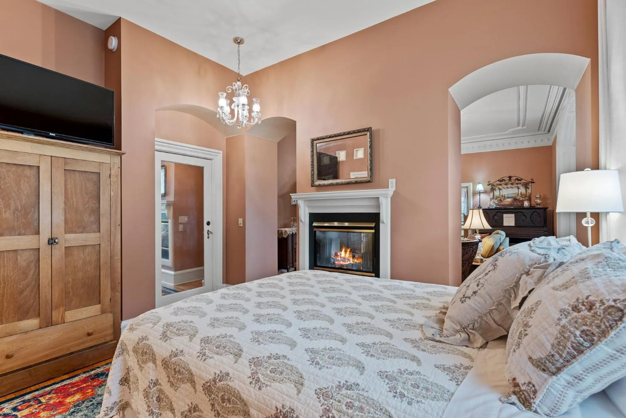 Bed in The Foxglove Inn