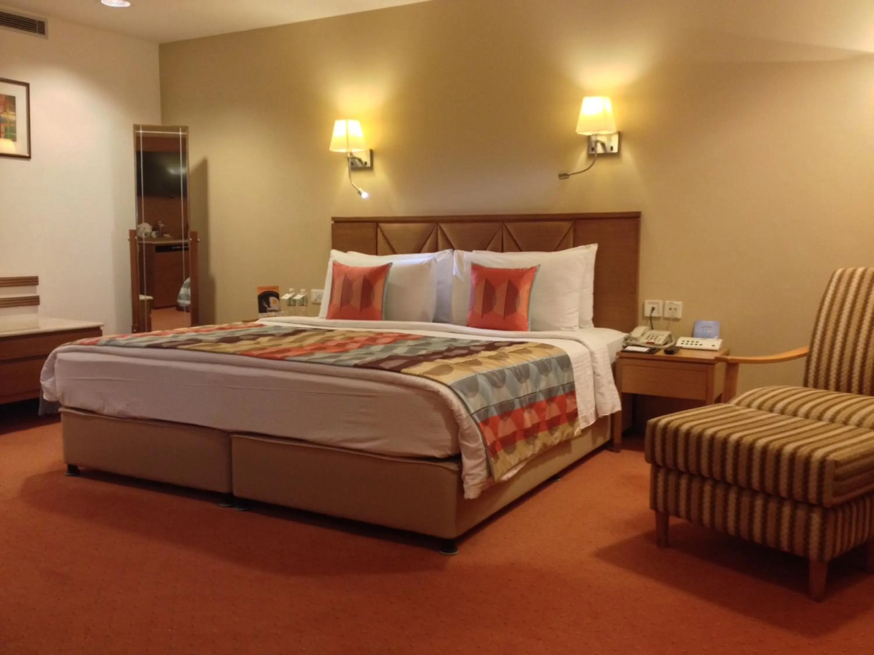 Bedroom, Bed in Fortune Park Lake City, Thane - Member ITC Hotels' Group