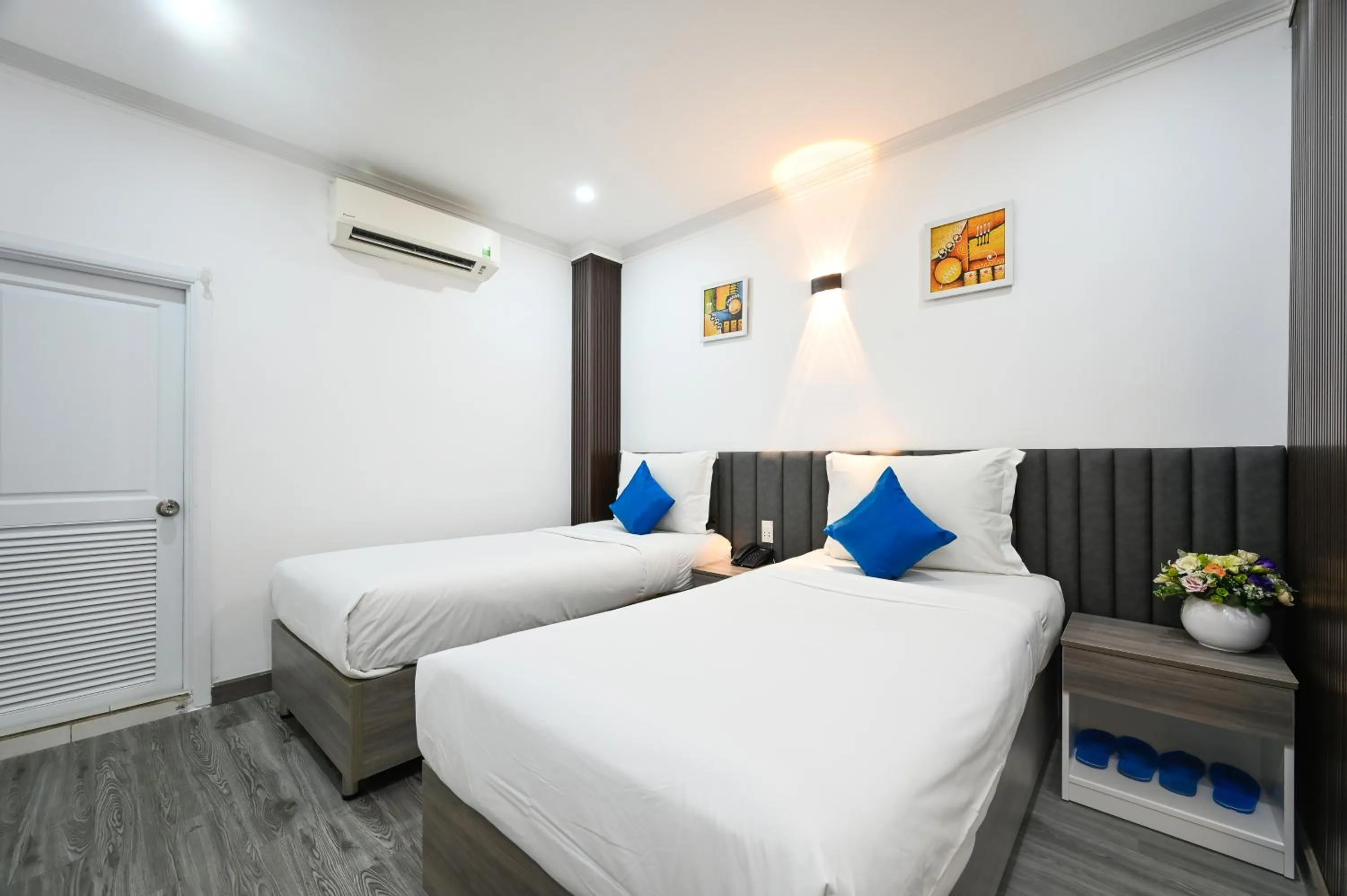 Photo of the whole room, Bed in Ruby Saigon Hotel - Ben Thanh