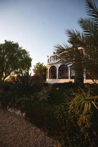 Property building in L'Air De La Mer