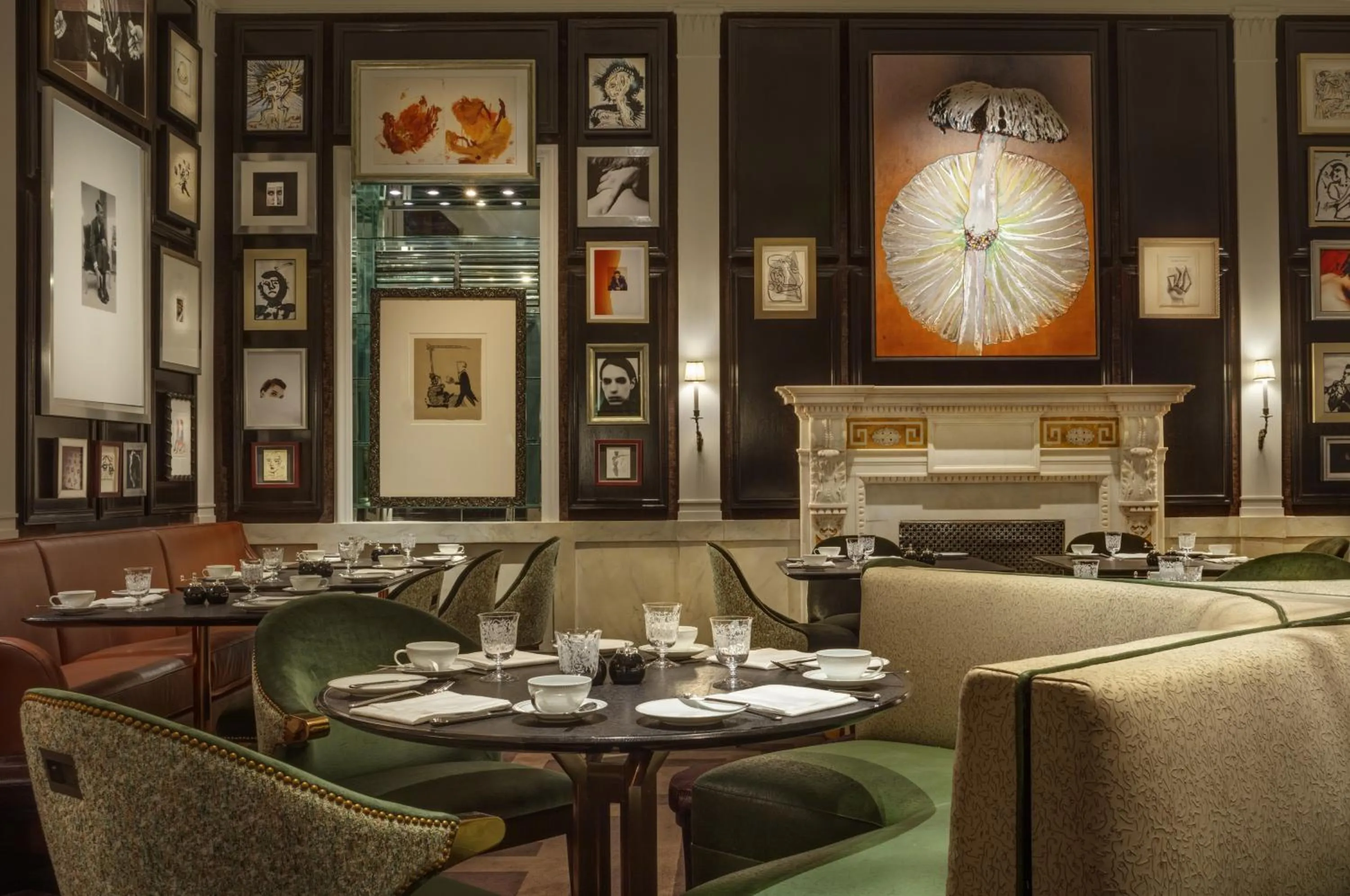 Restaurant/places to eat in The Carlyle, A Rosewood Hotel