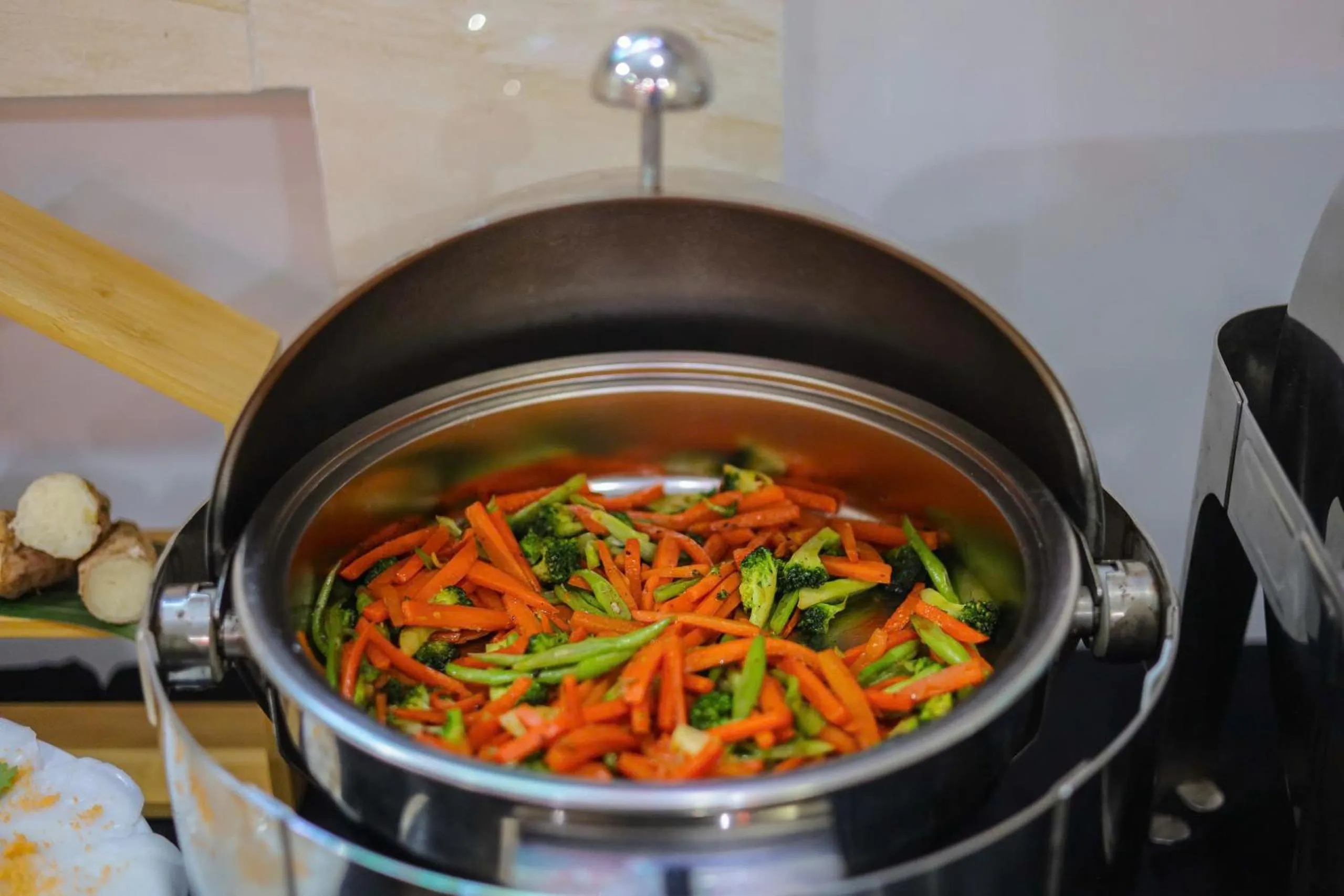 Food and drinks in DMZ Hotel