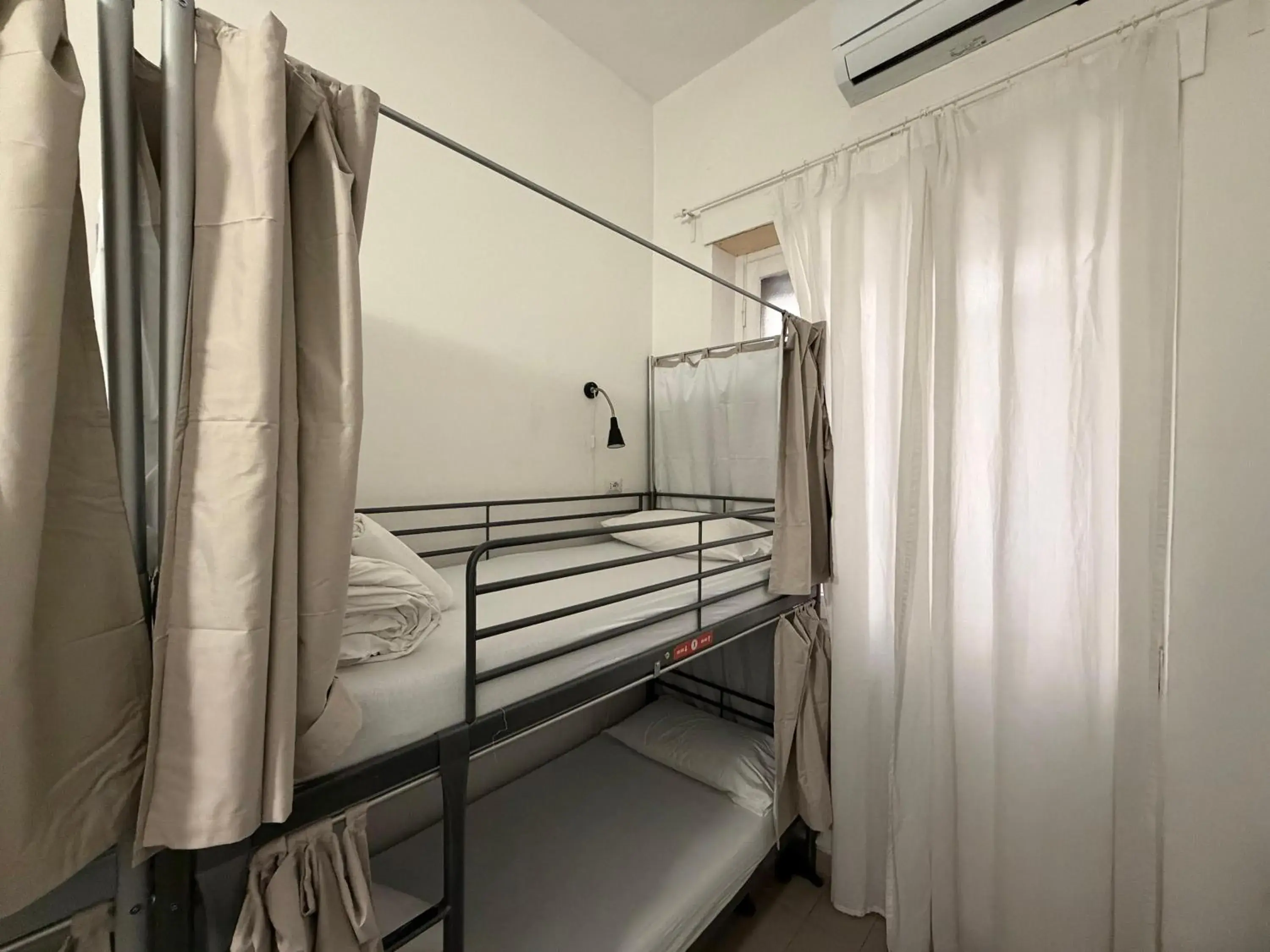 Bed in QUO Milano Bed in QUO Milano