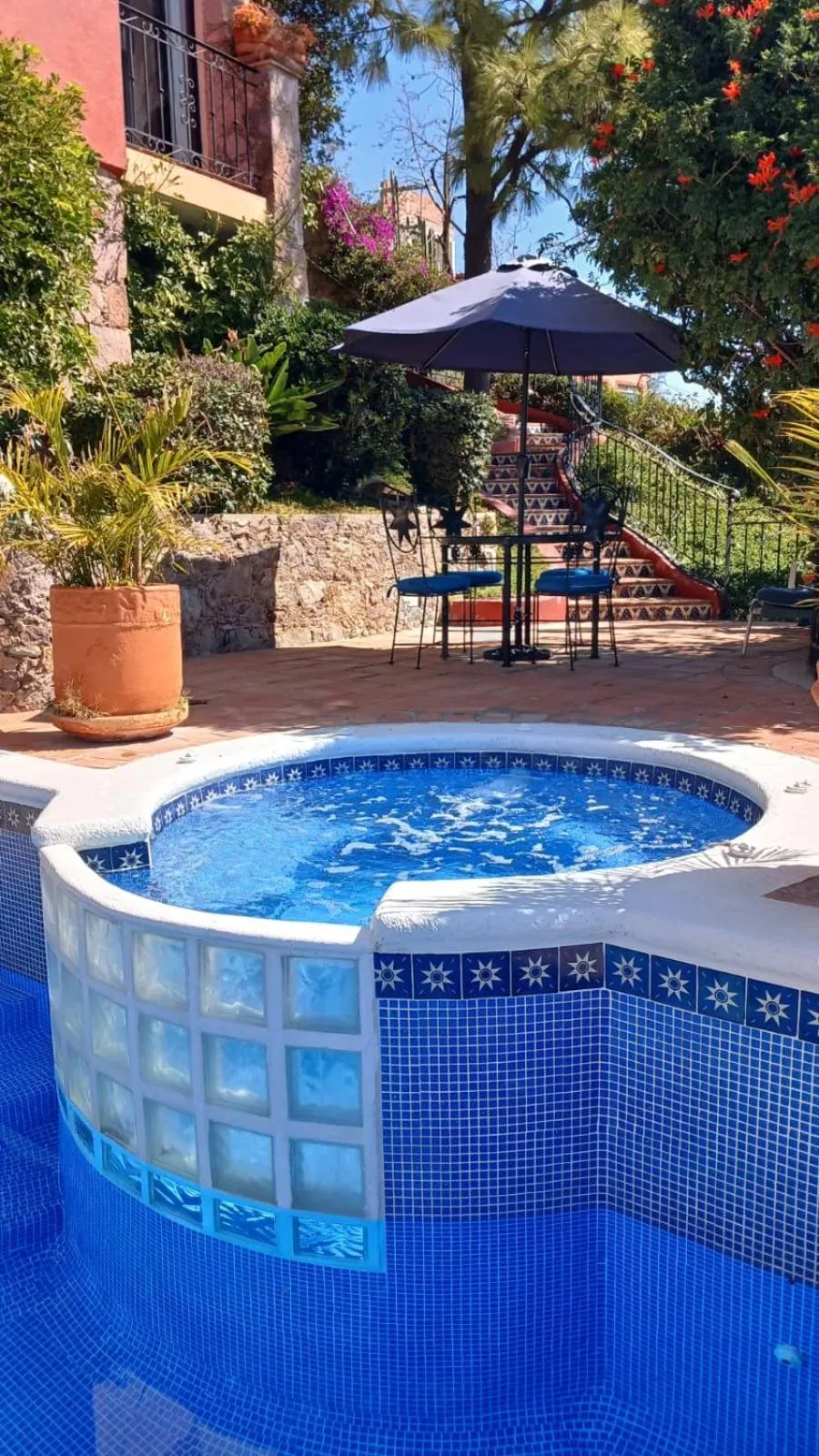 Swimming pool in Casa Estrella de la Valenciana Hotel Boutique