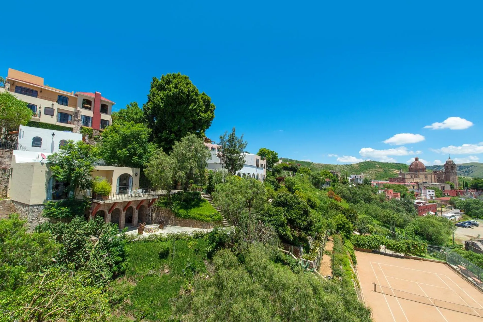 Property building in Casa Estrella de la Valenciana Hotel Boutique