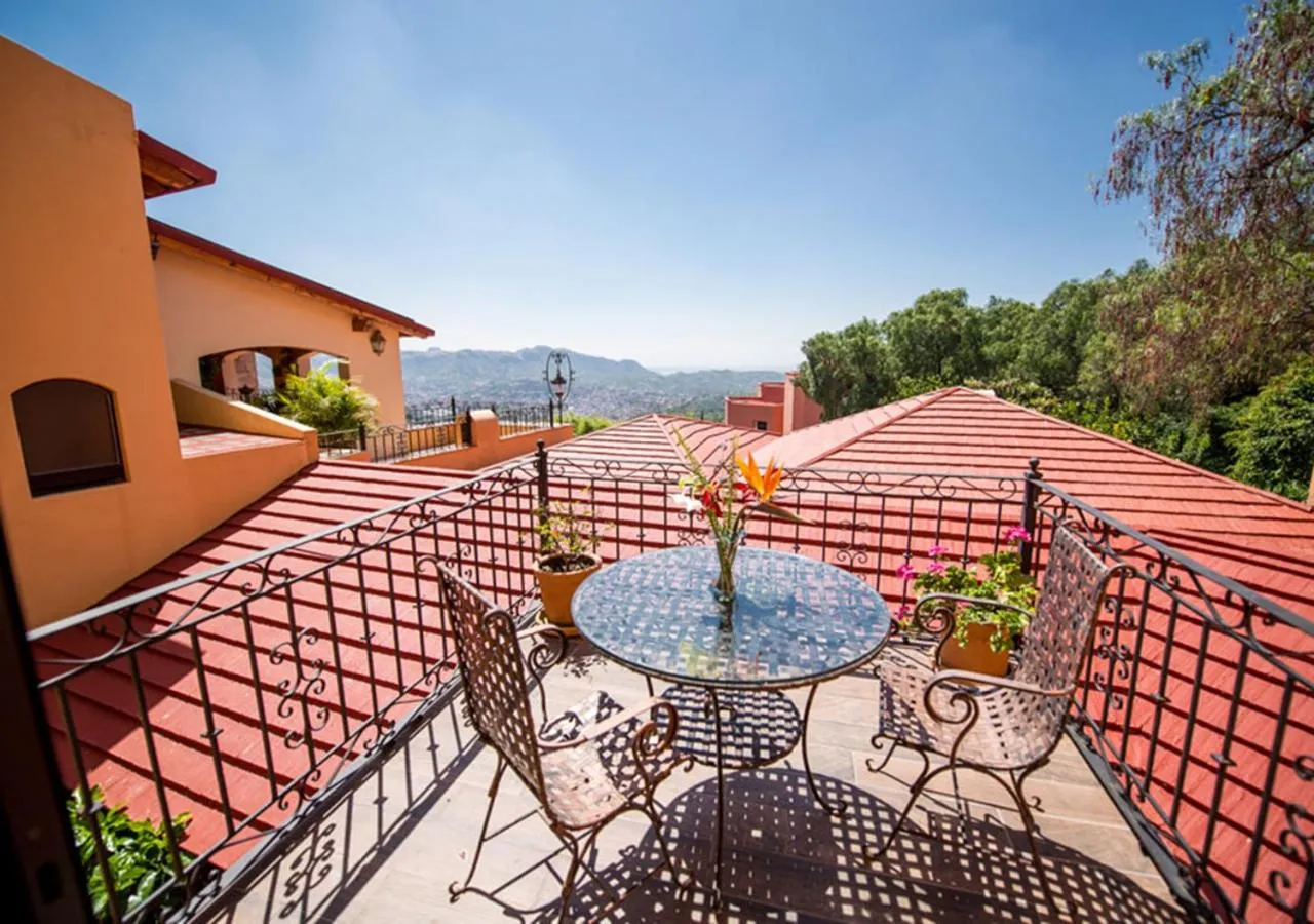 Day in Casa Estrella de la Valenciana Hotel Boutique