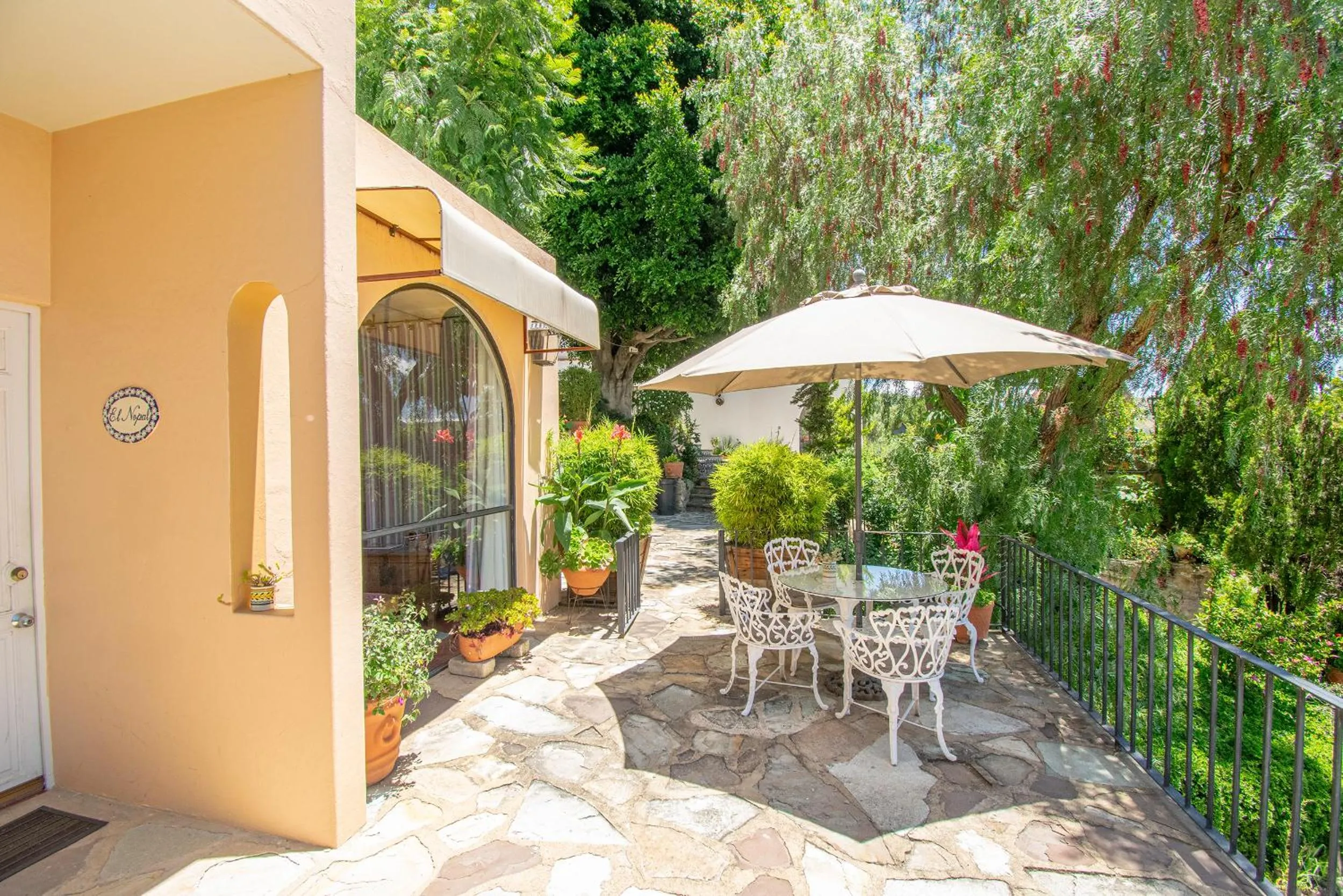 Garden in Casa Estrella de la Valenciana Hotel Boutique