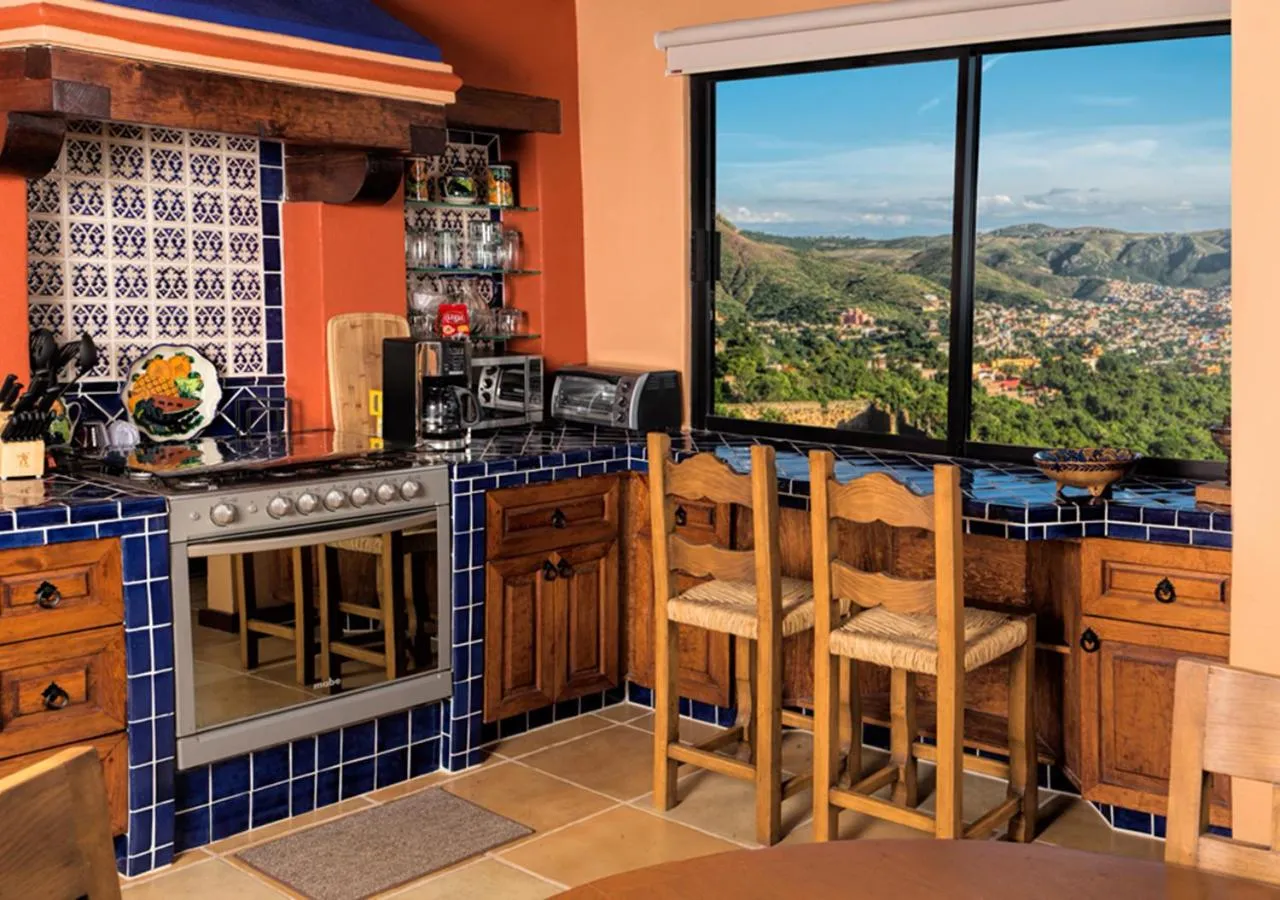 Day in Casa Estrella de la Valenciana Hotel Boutique