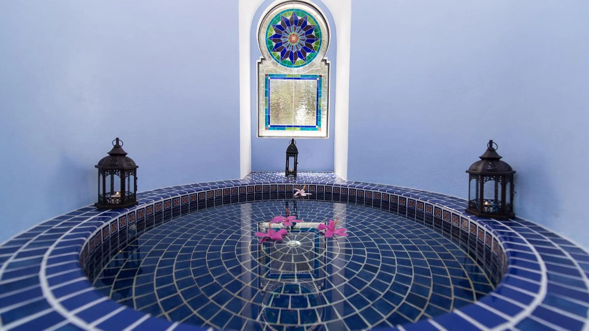 Massage in Casa Estrella de la Valenciana Hotel Boutique