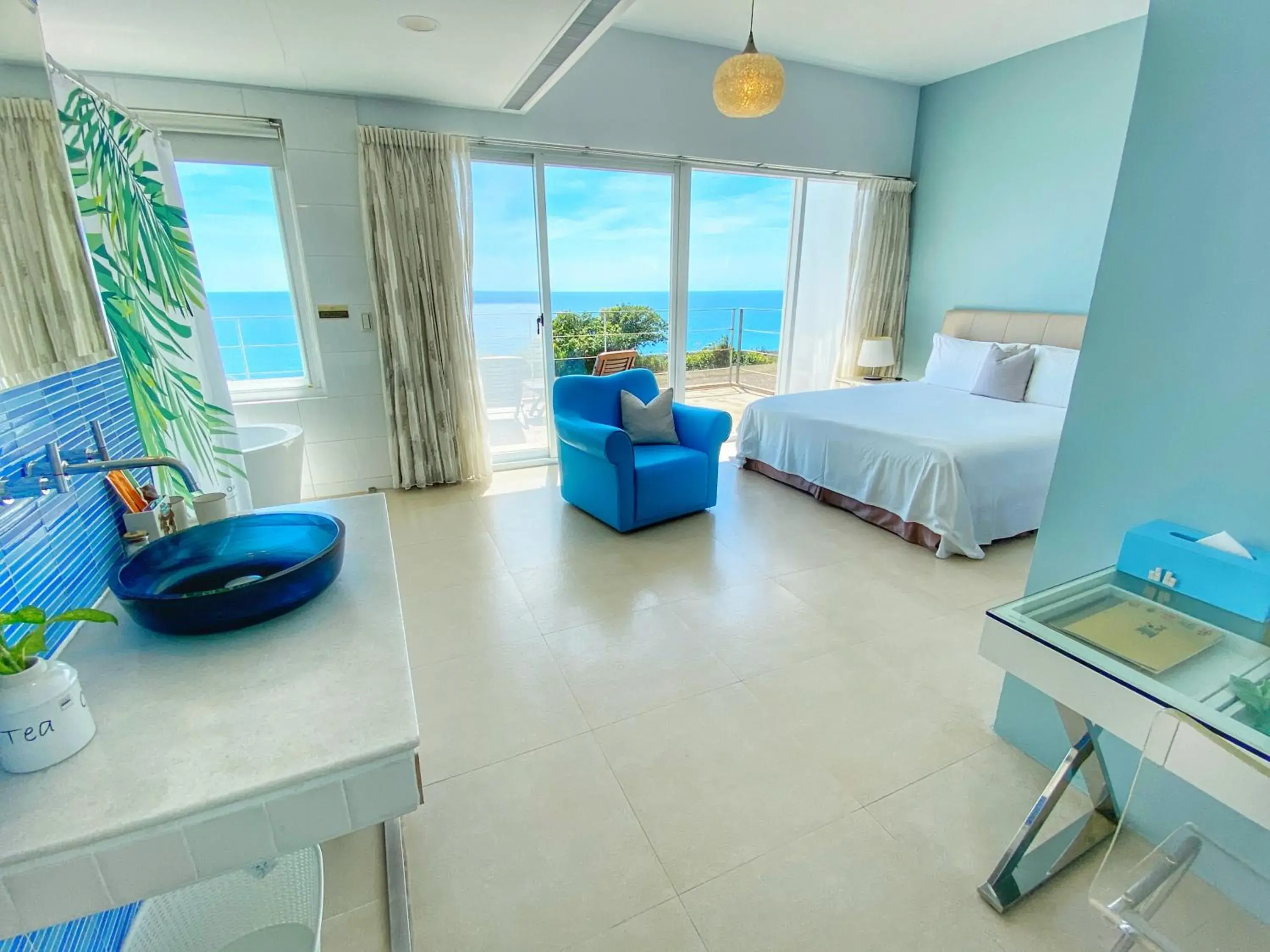 Bed in Kenting Ocean Paradise Resort Bed in Kenting Ocean Paradise Resort