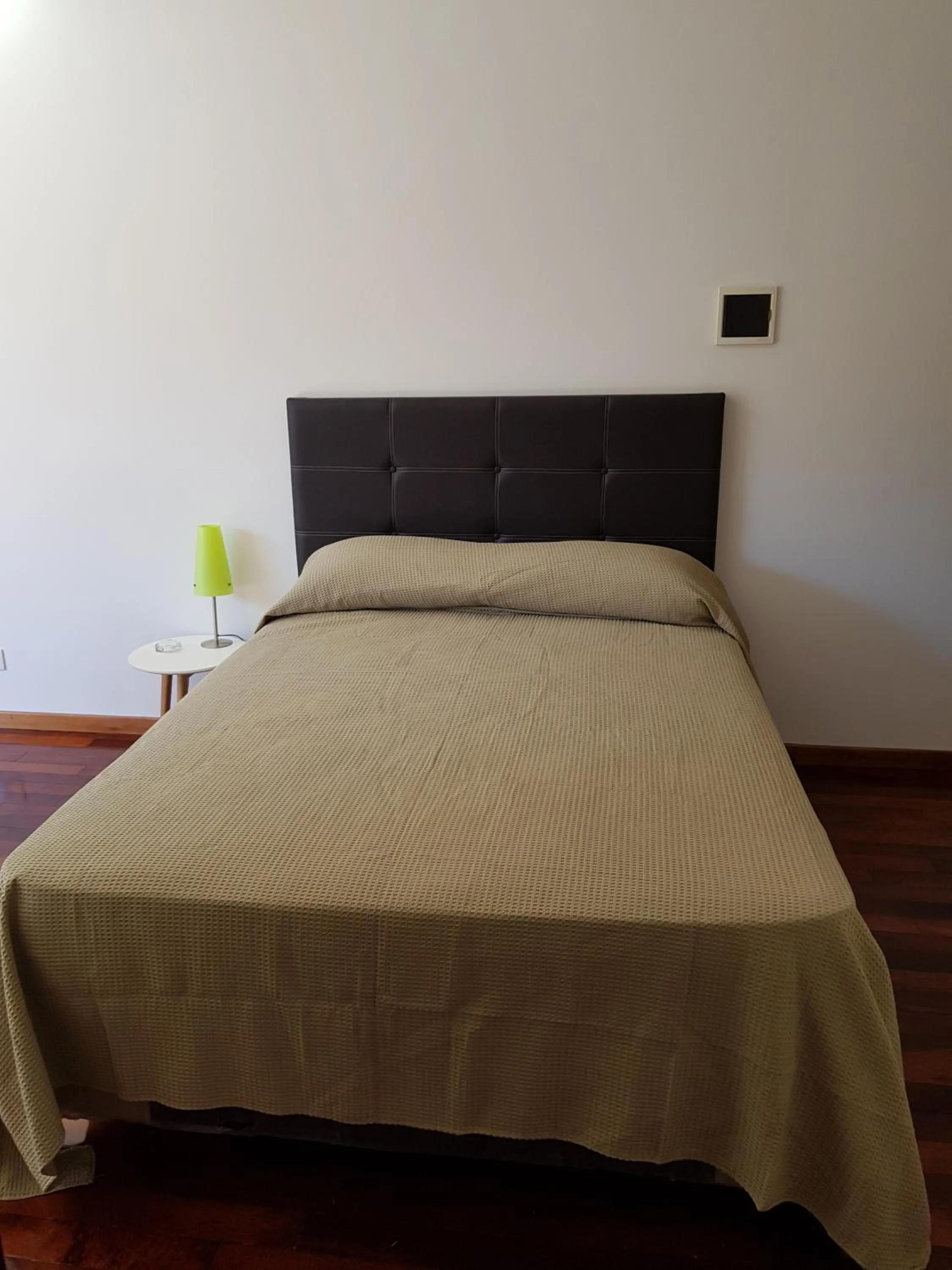 Bedroom, Bed in Laprida 519