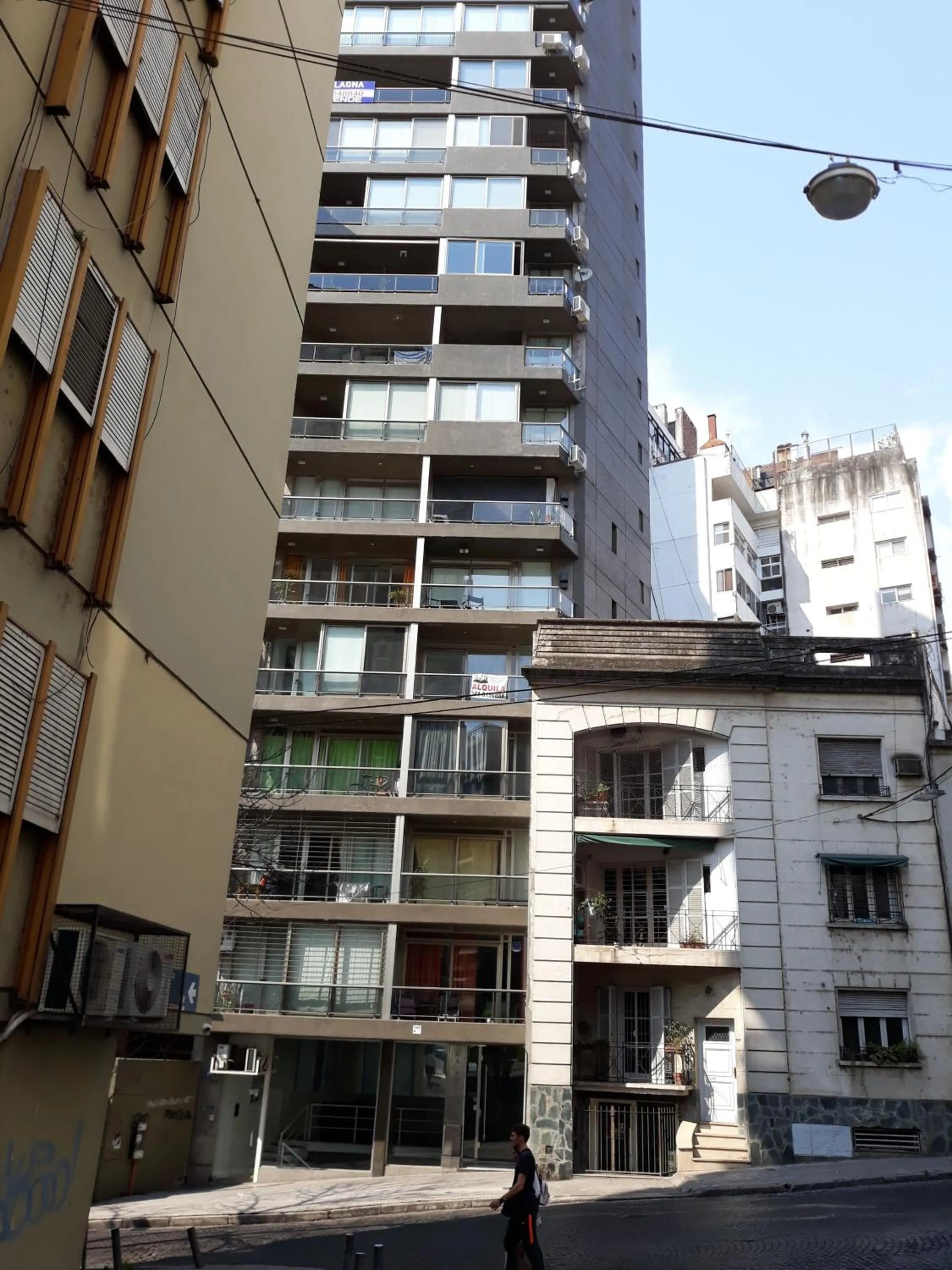 Property building in Laprida 519