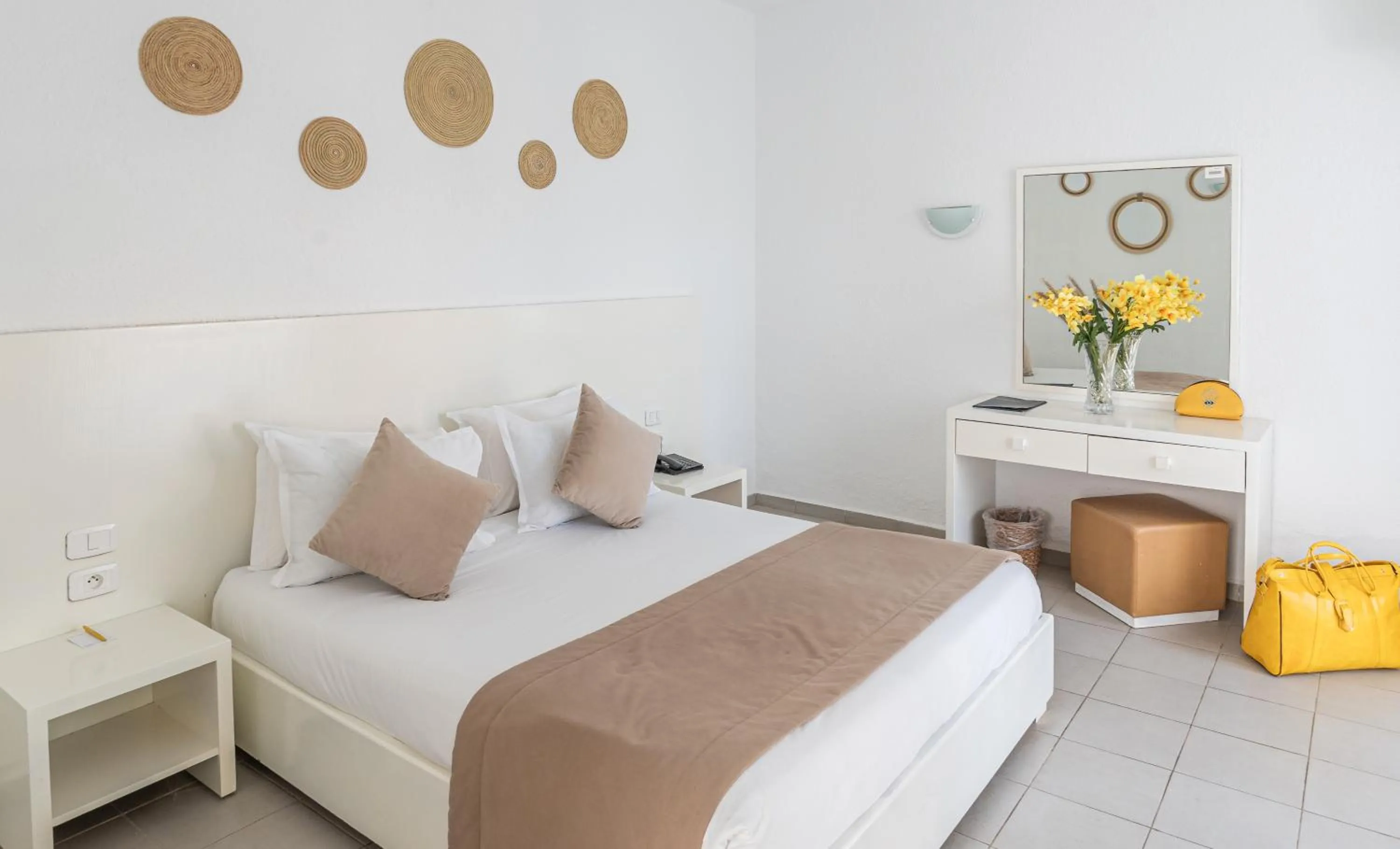 Bedroom, Bed in Golden Tulip Président Hammamet