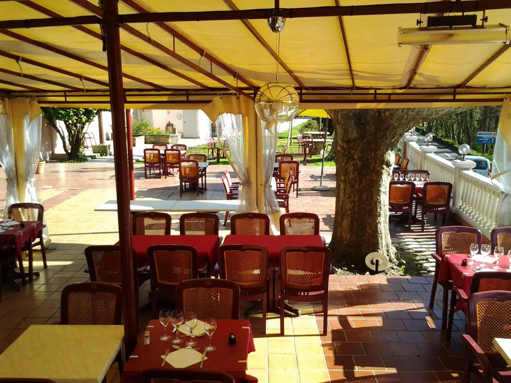 Logis Hotel Restaurant la Corniche des Cevennes