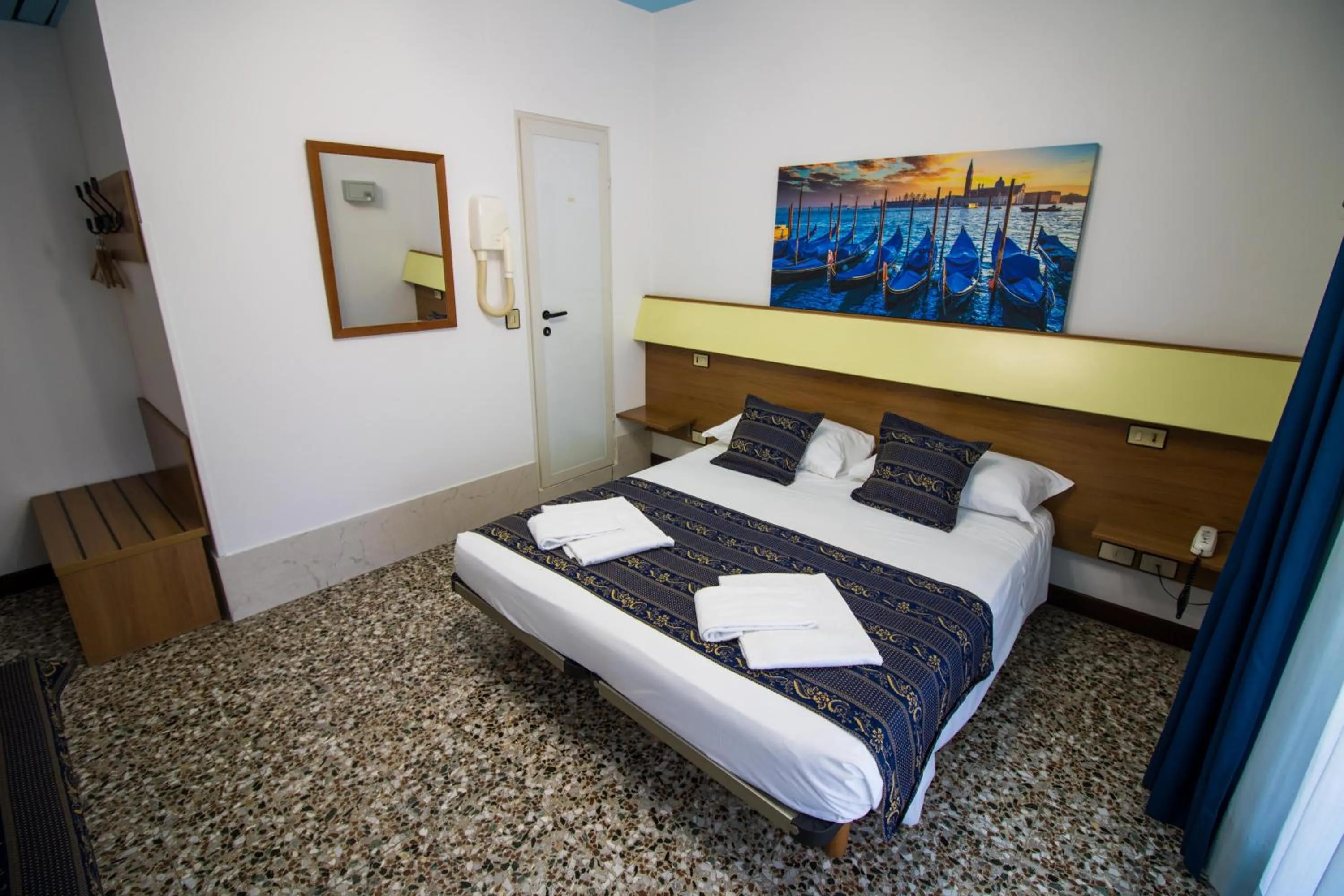 BlueColors Hotel