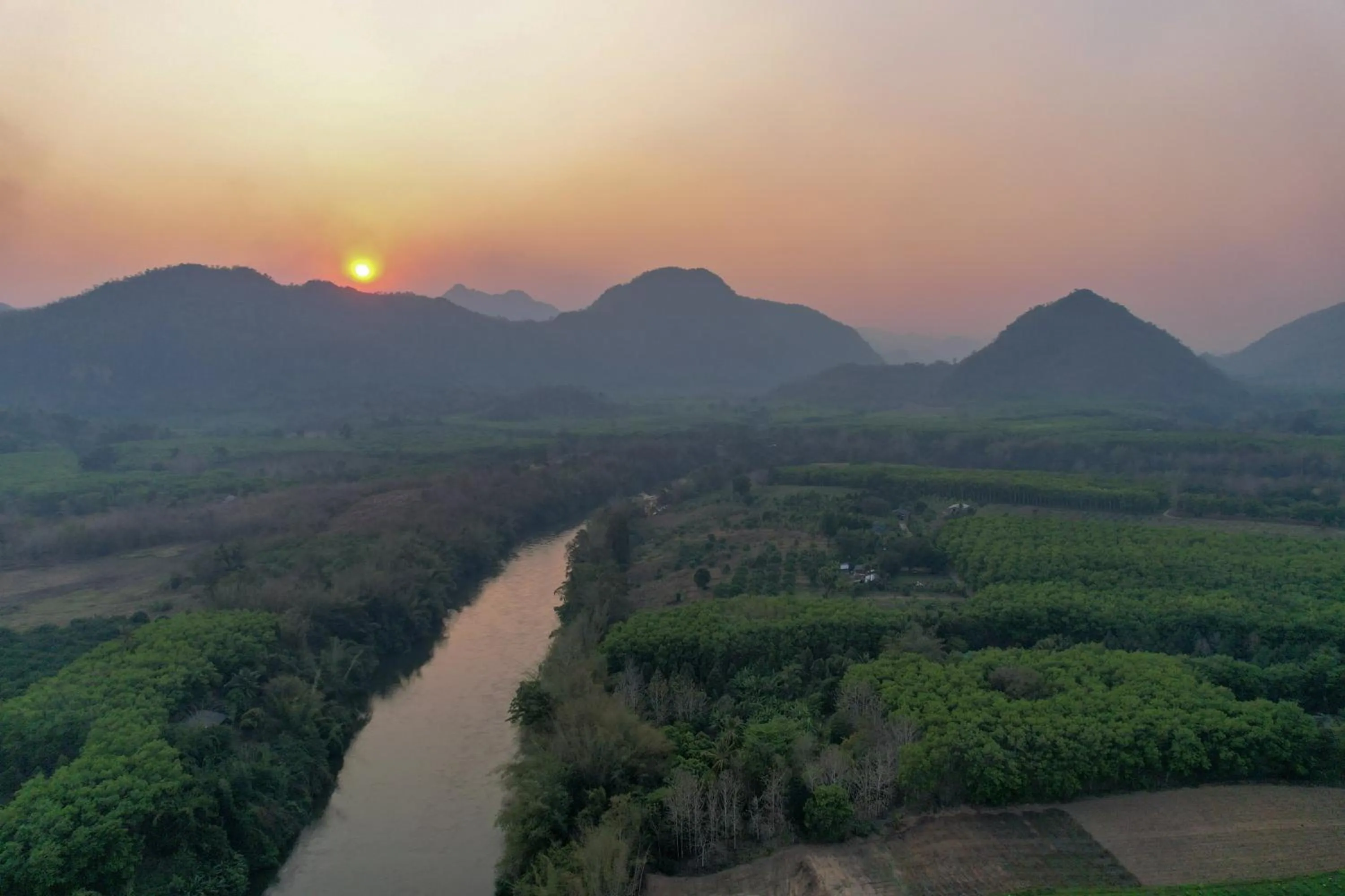 BaanRai KhunYa บ้านไร่คุณย่า
