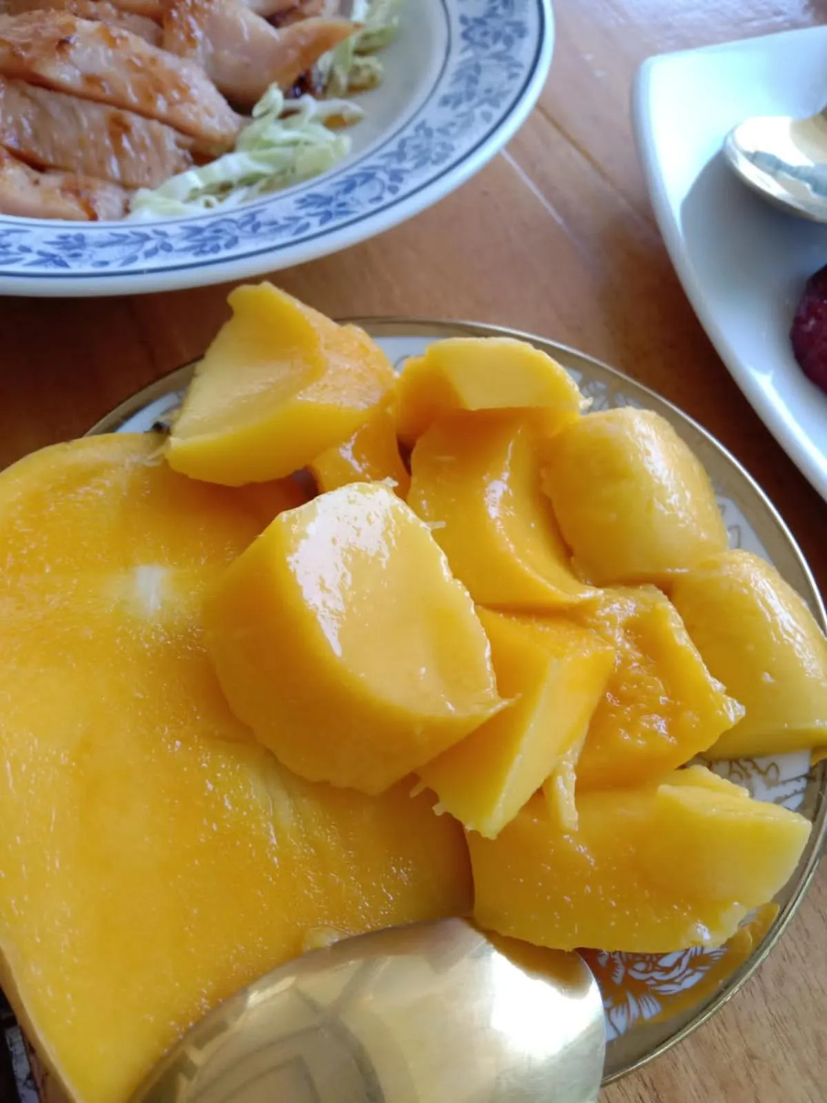 Food and drinks in Riverside at Aninuan Accommodation and Food