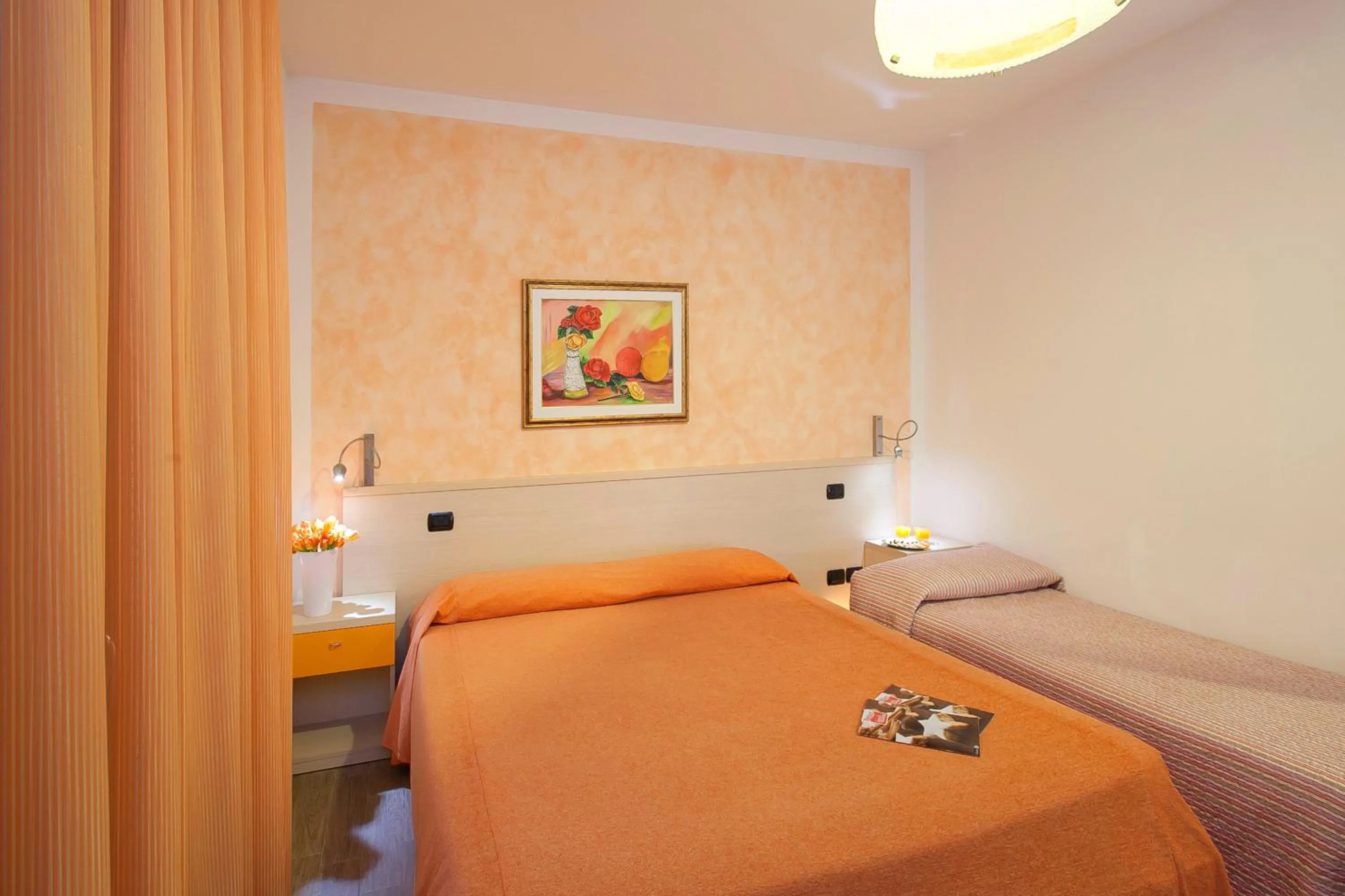 Bed in Albergo Antica Corte Marchesini