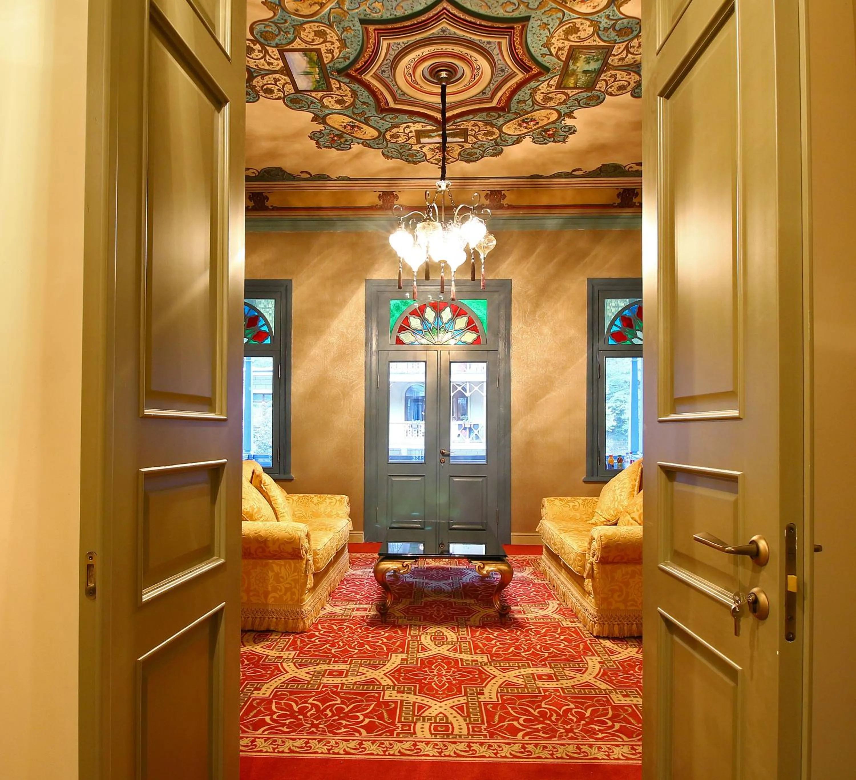 Living room in Golden Tulip Borjomi