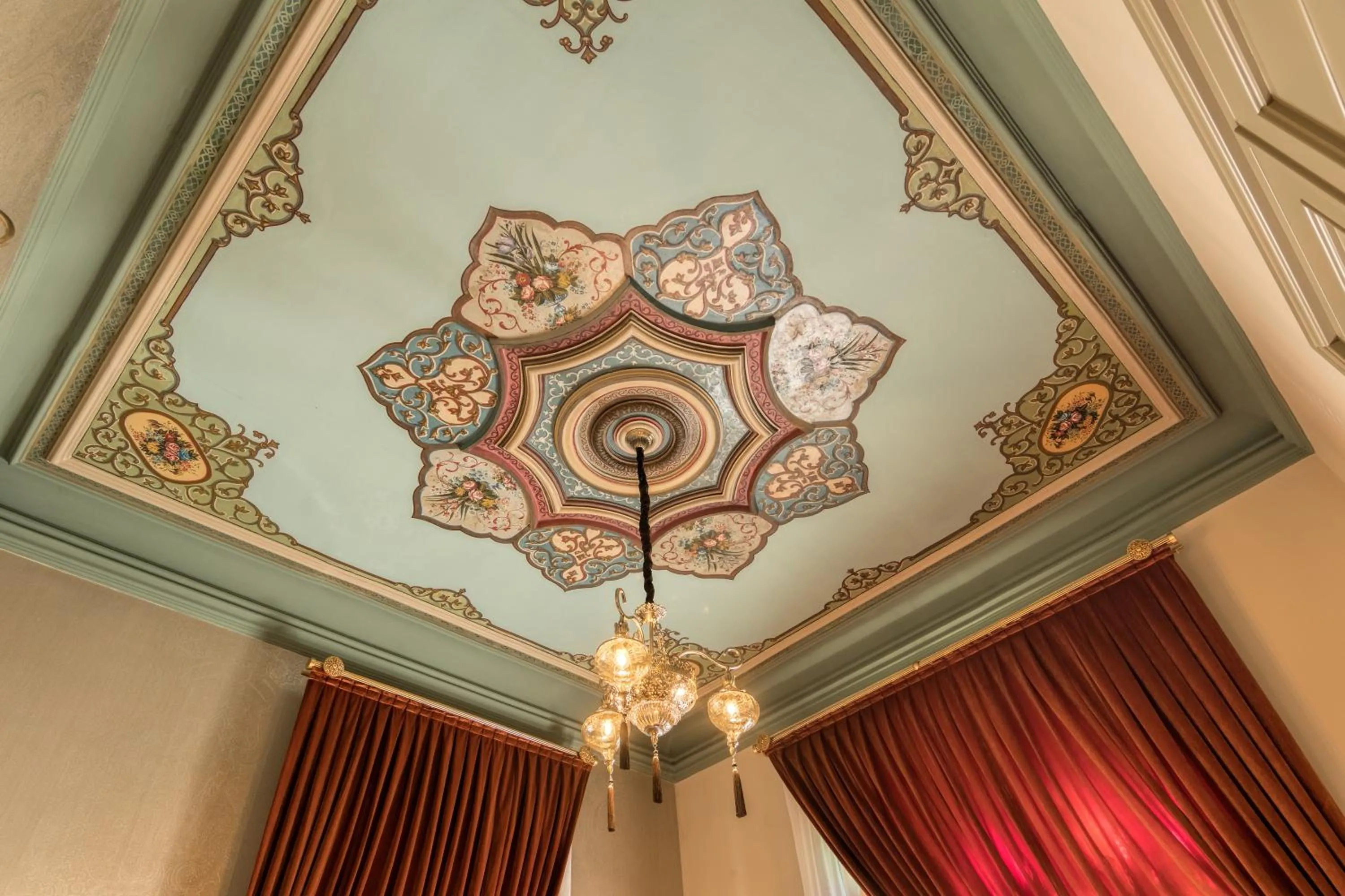 TV and multimedia in Golden Tulip Borjomi