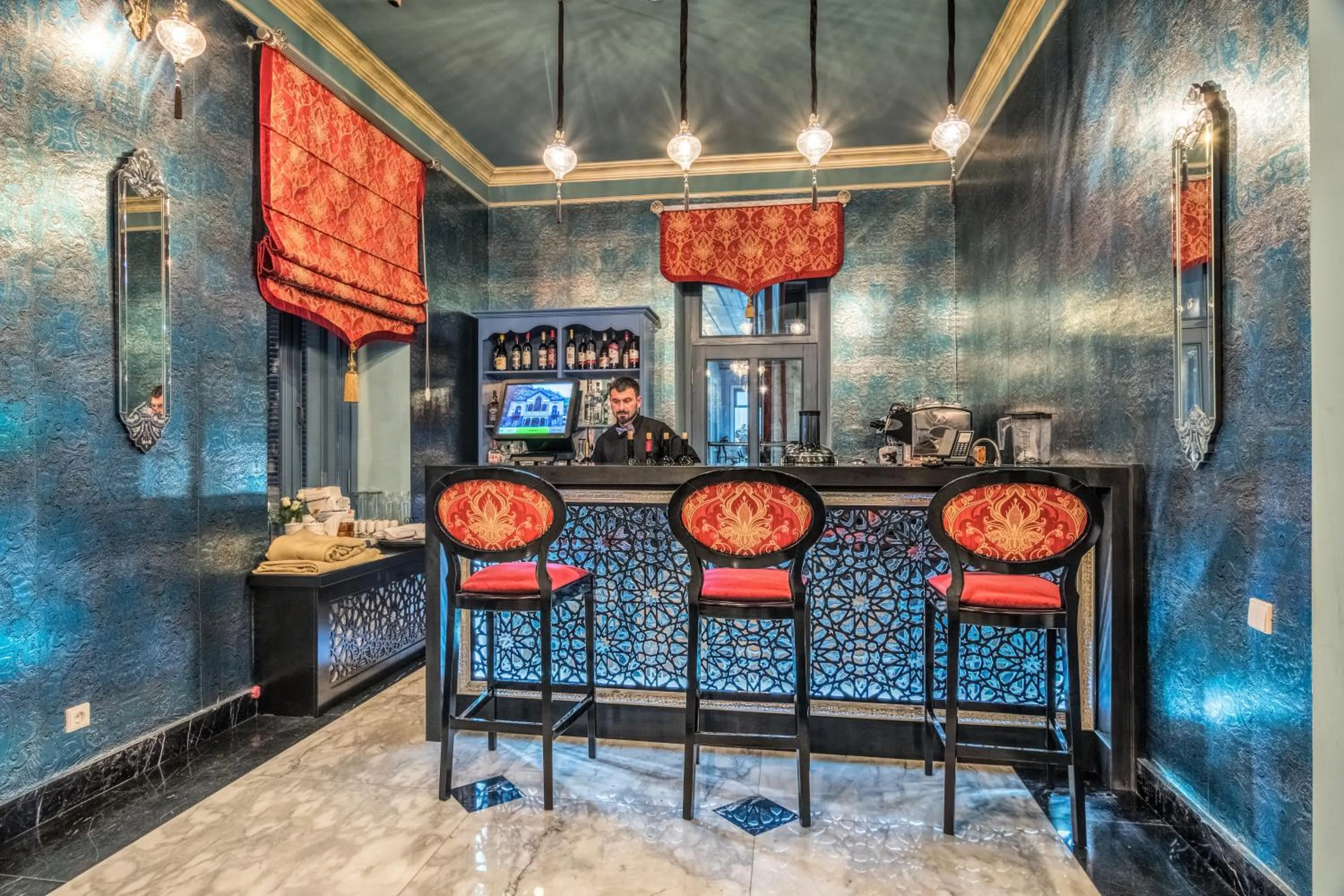 Lounge or bar in Golden Tulip Borjomi