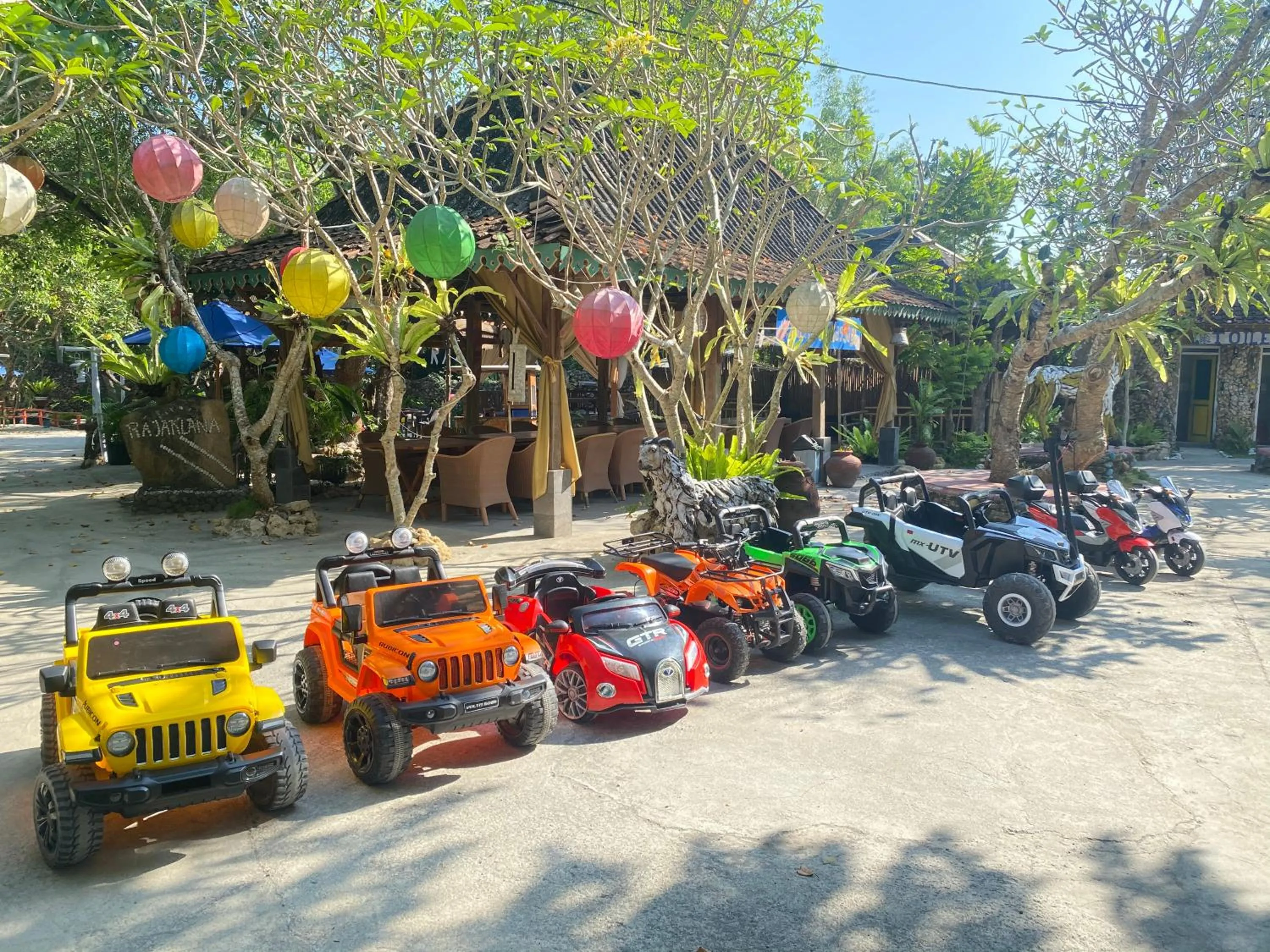 Children play ground in Rajaklana Resort and Spa
