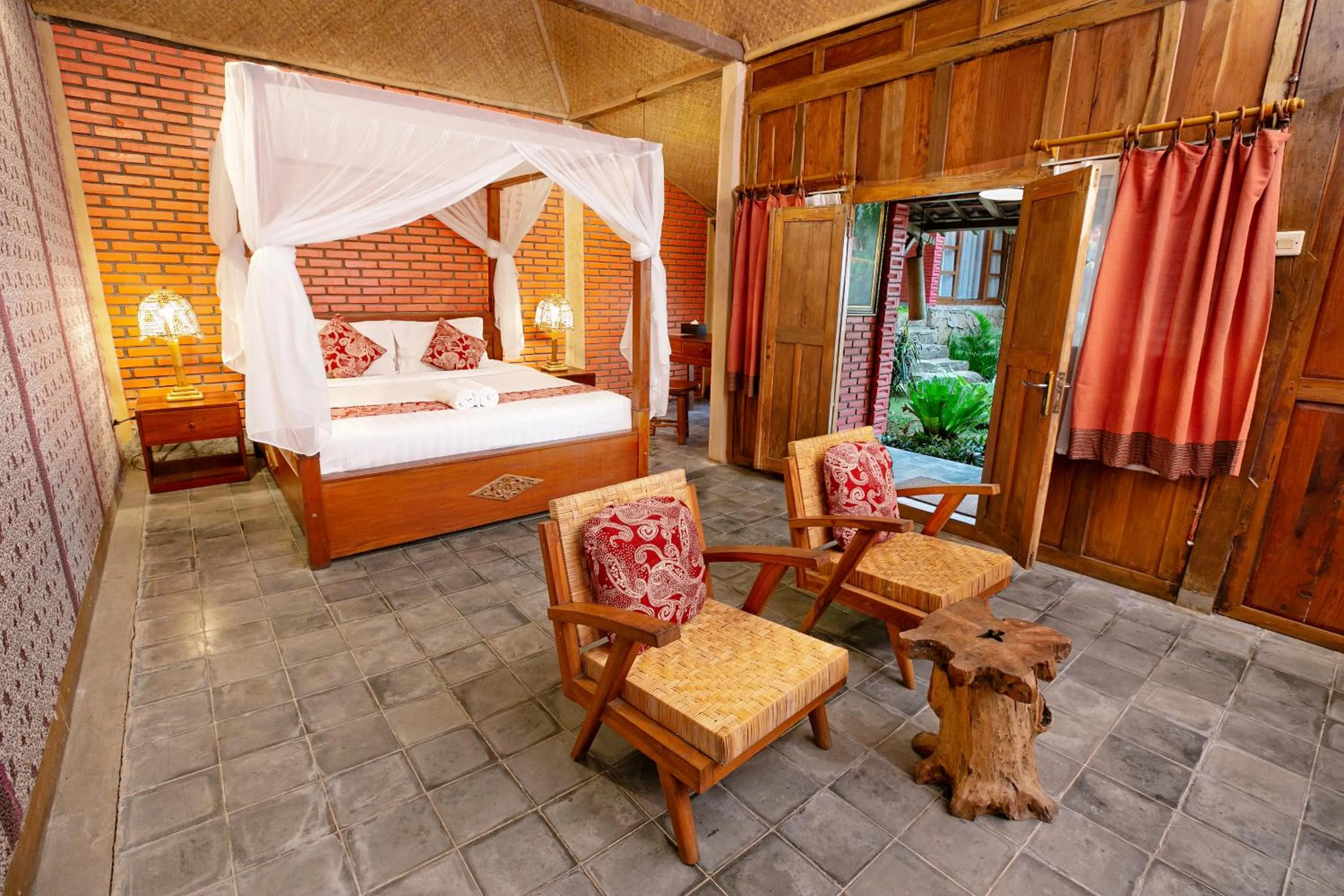 Bed in Rajaklana Resort and Spa