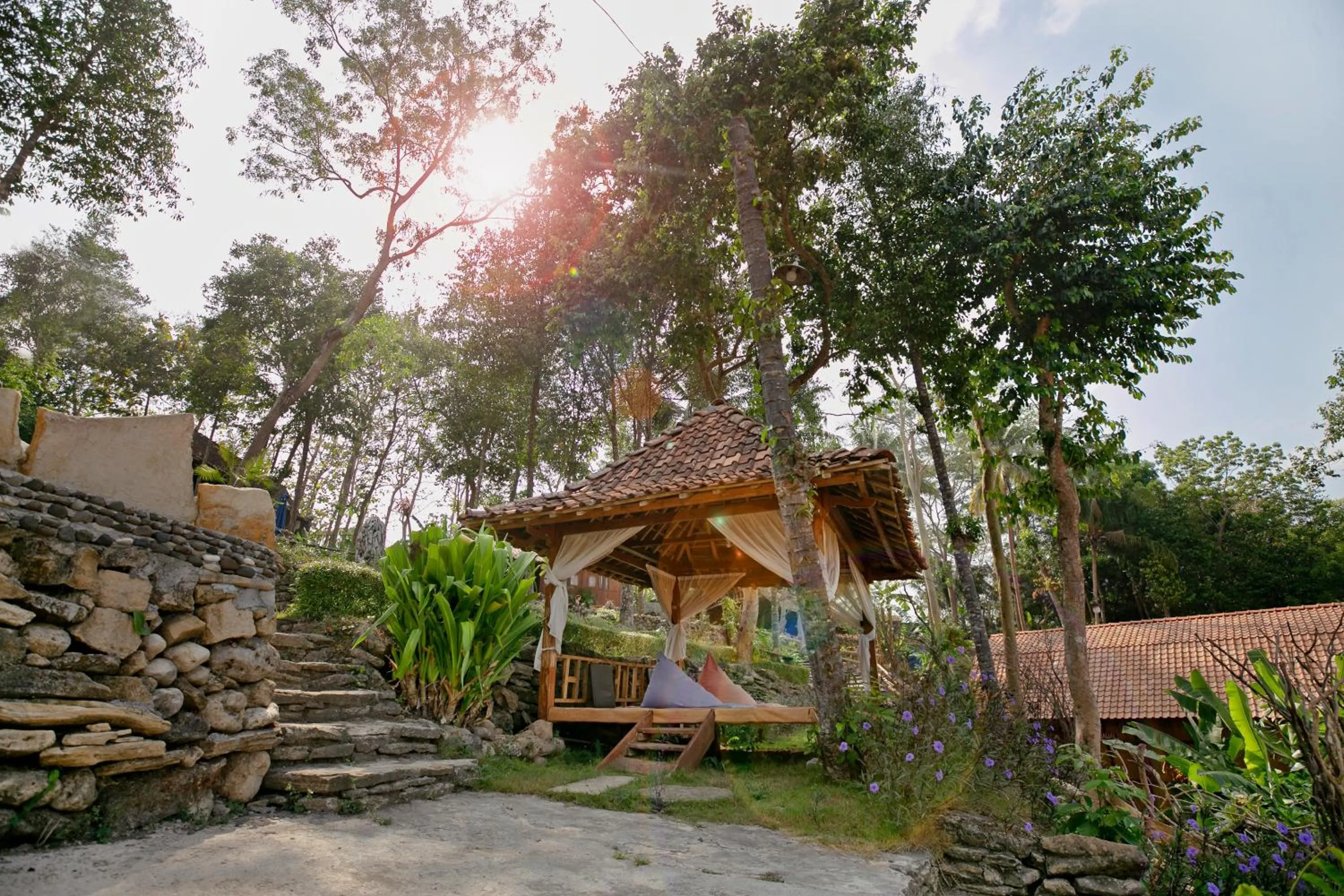 Garden in Rajaklana Resort and Spa