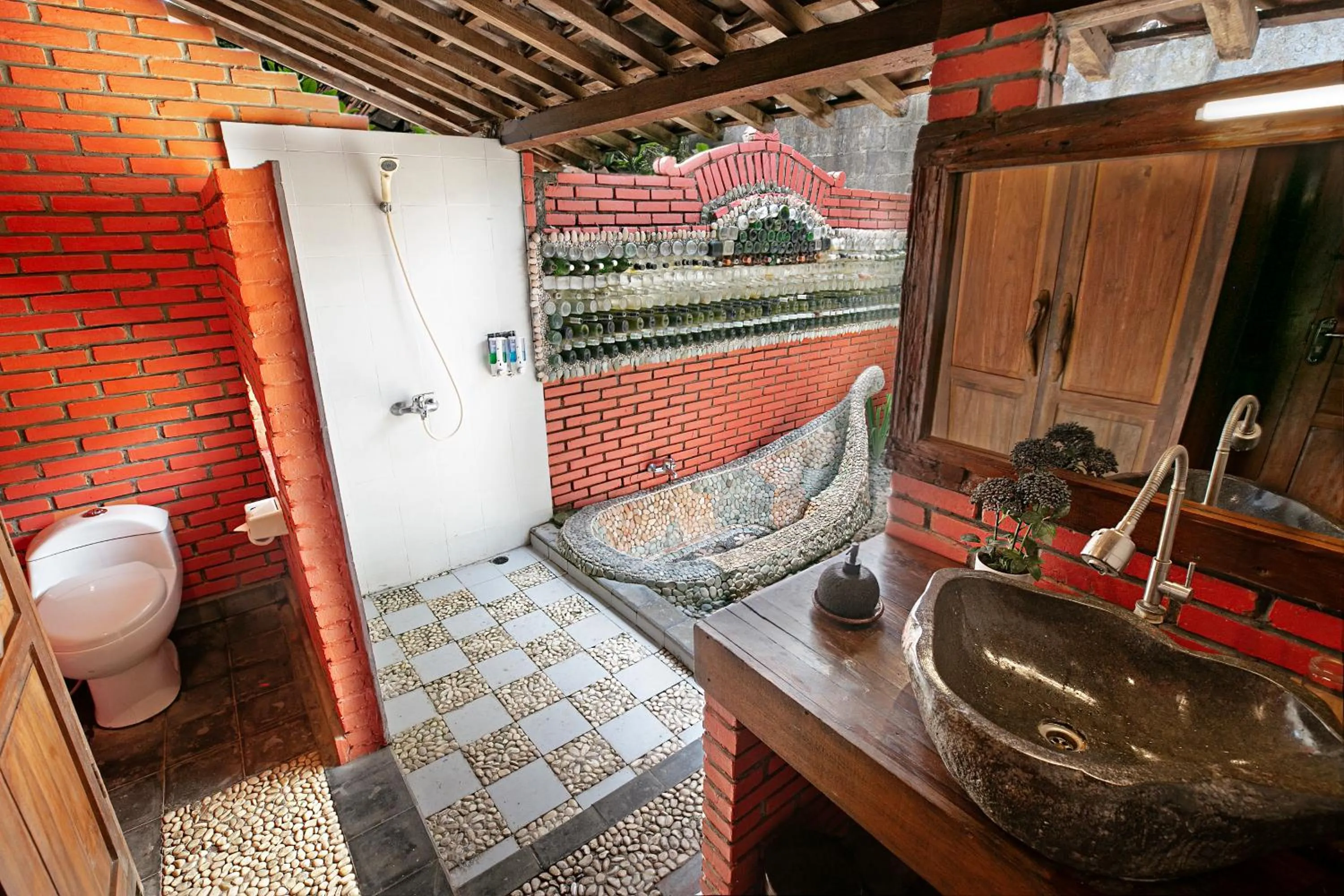 Bathroom in Rajaklana Resort and Spa