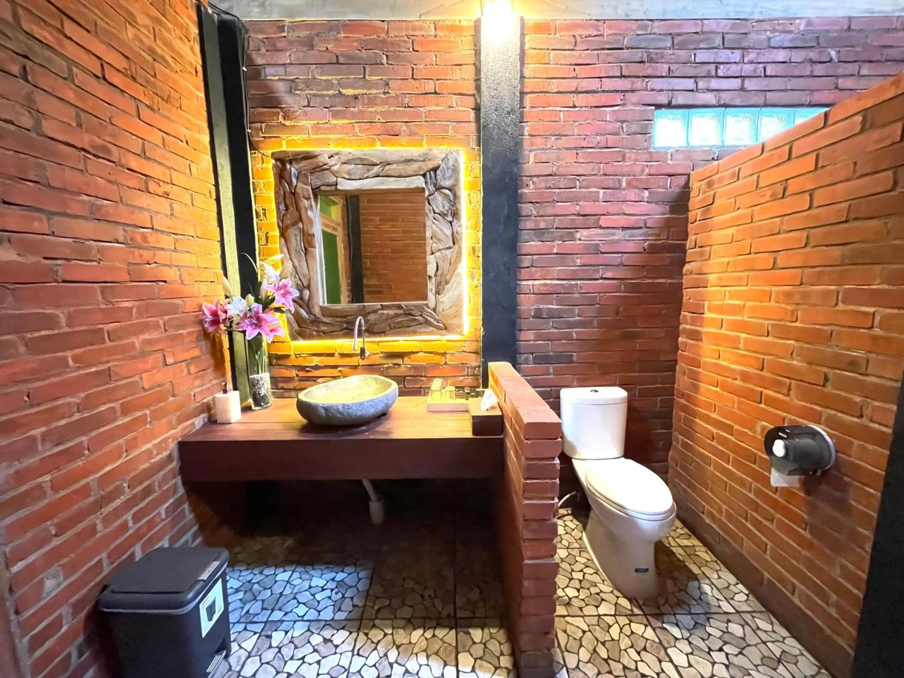 Bathroom in Rajaklana Resort and Spa