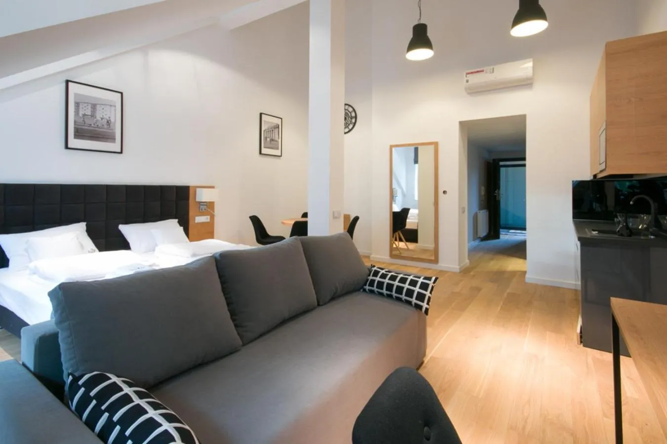 Bed in Aparthotel BC 29 Residence