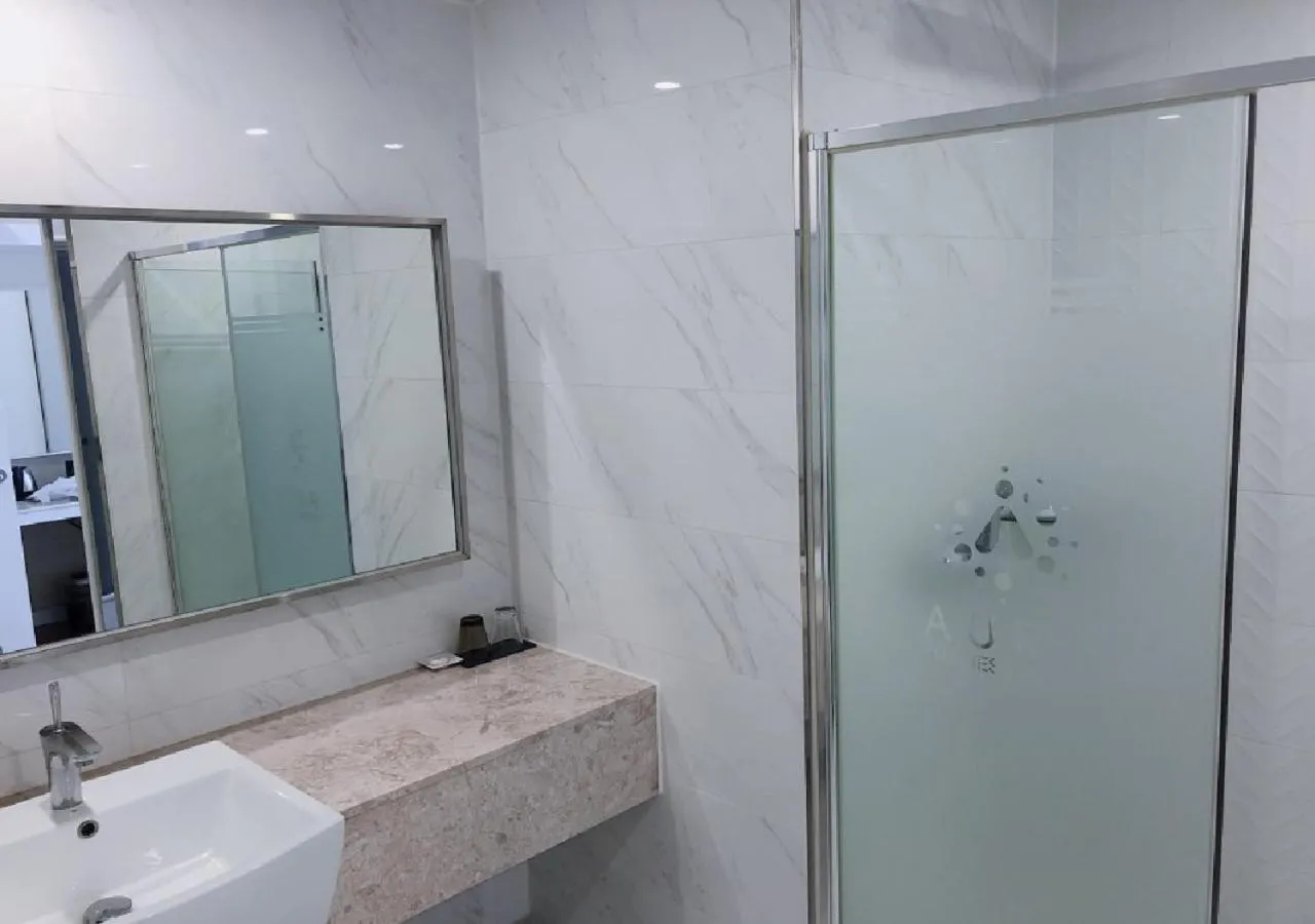 Shower in Gwangju Aura Hotel