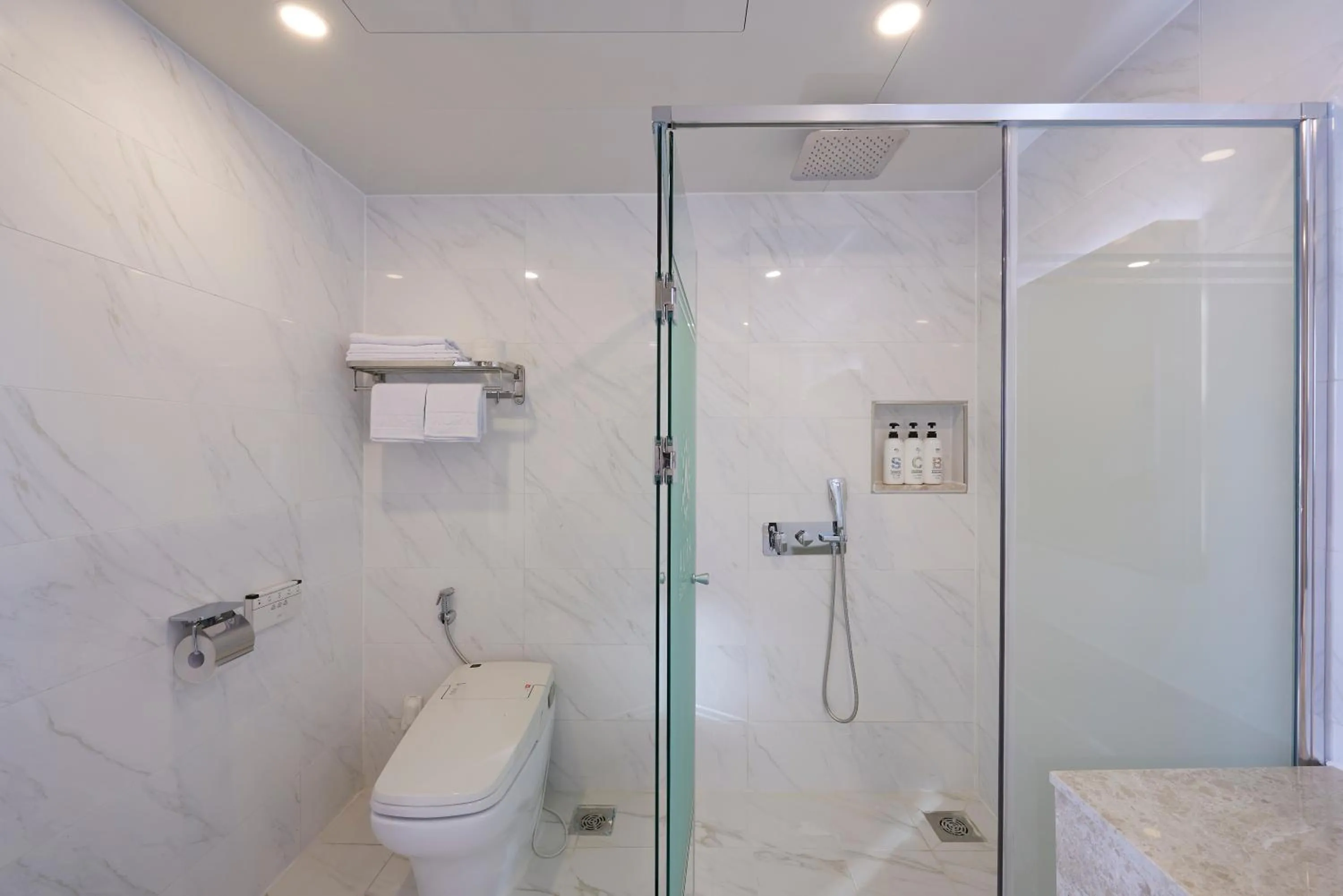 Shower in Gwangju Aura Hotel