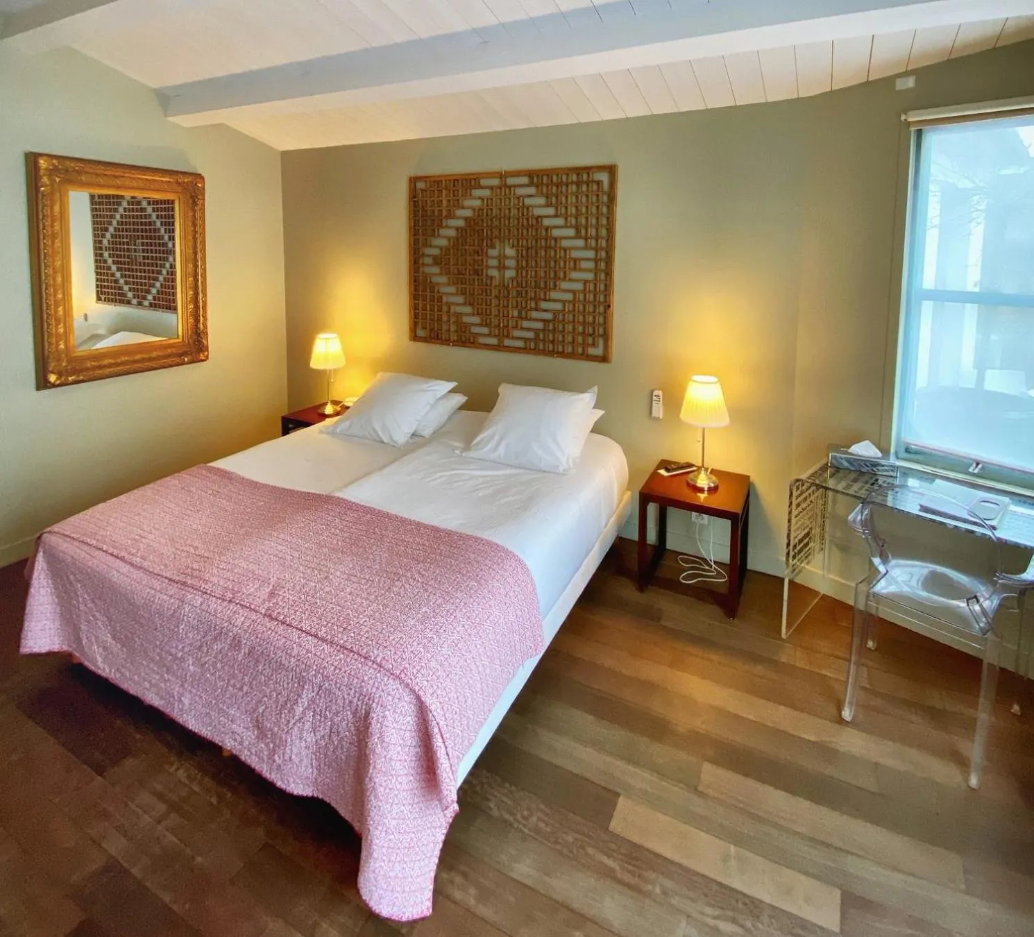 Swimming pool, Bed in Hotel L'Océan