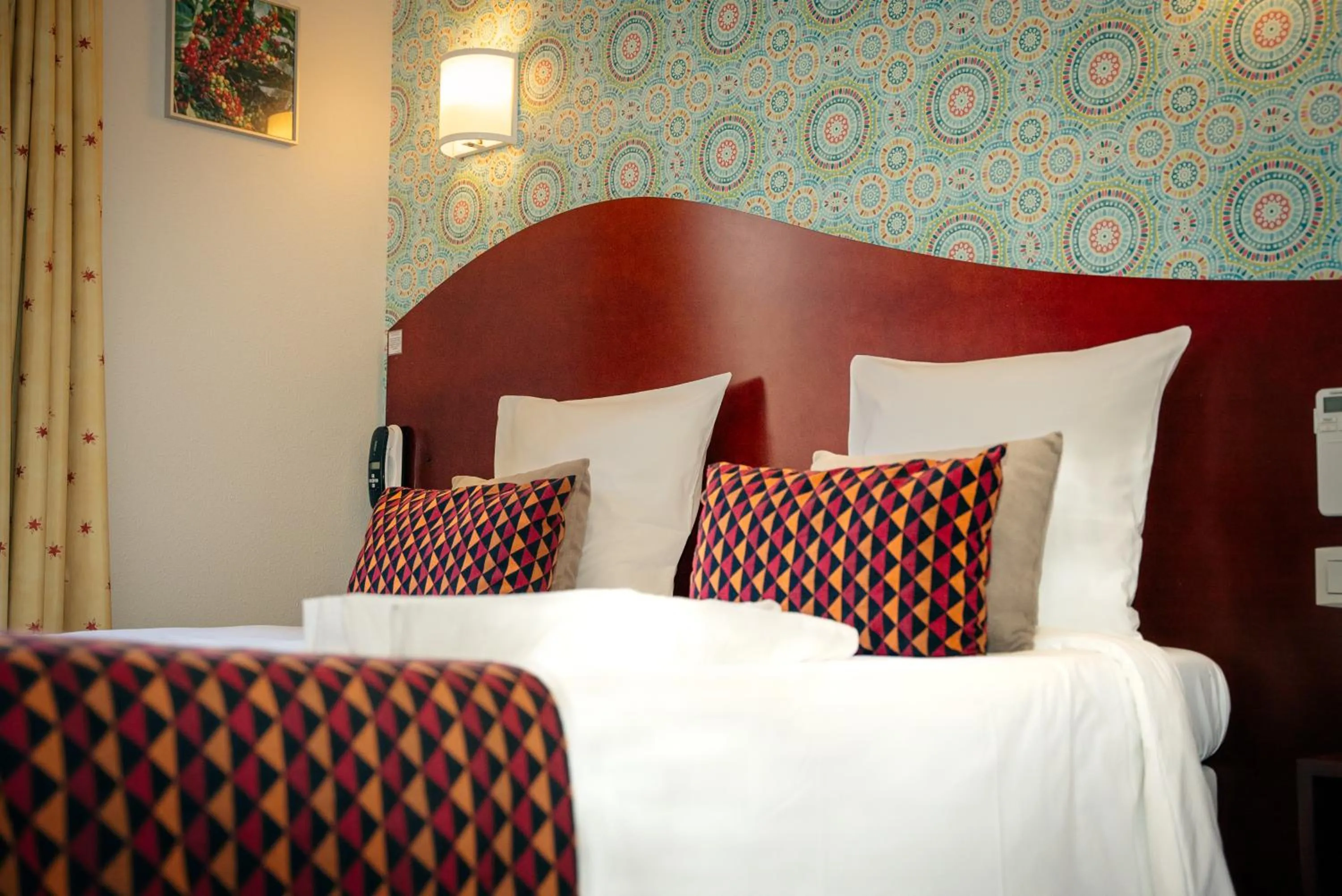 Bedroom, Bed in Hotel les Commercants