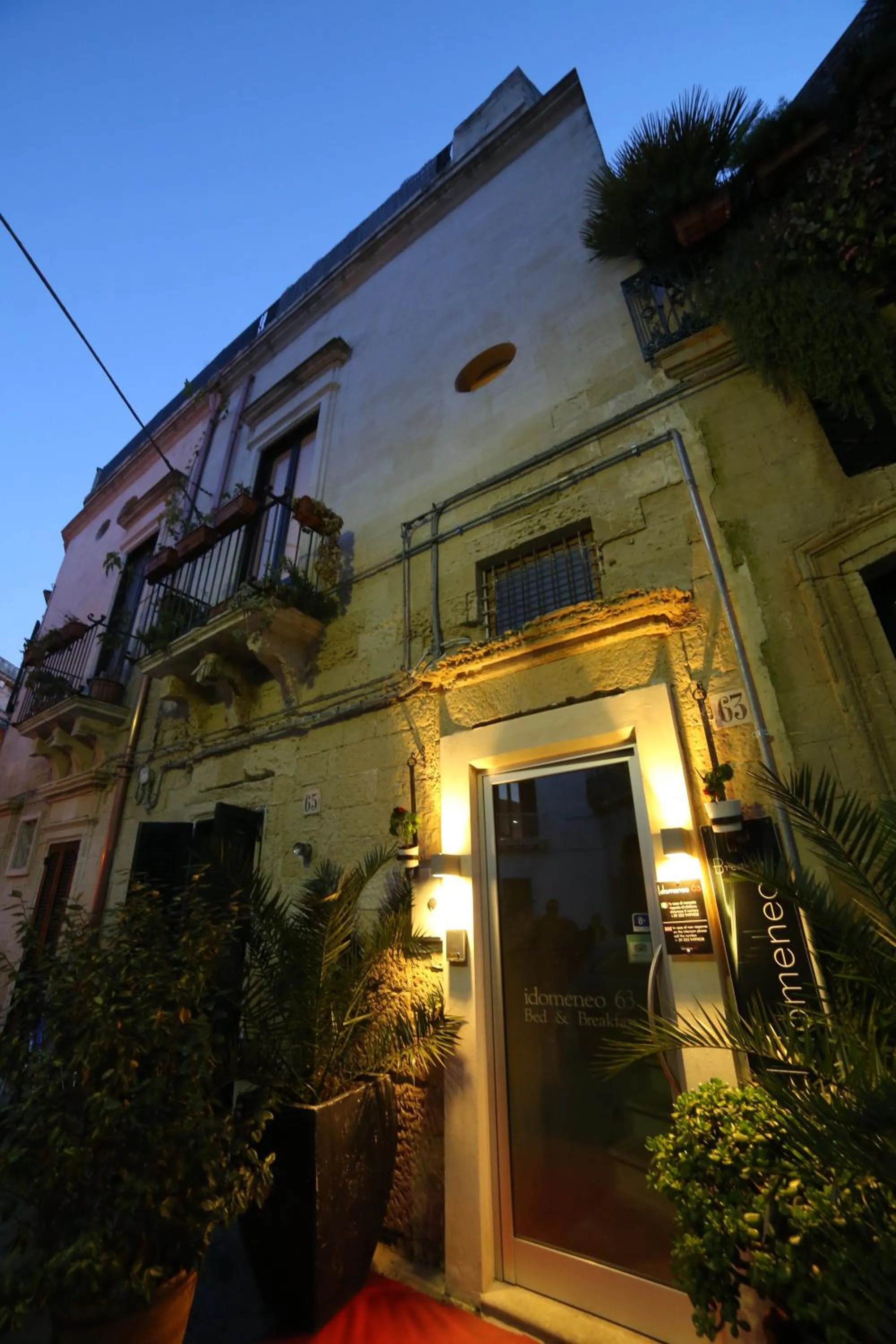 Facade/entrance in Bed & Breakfast Idomeneo 63