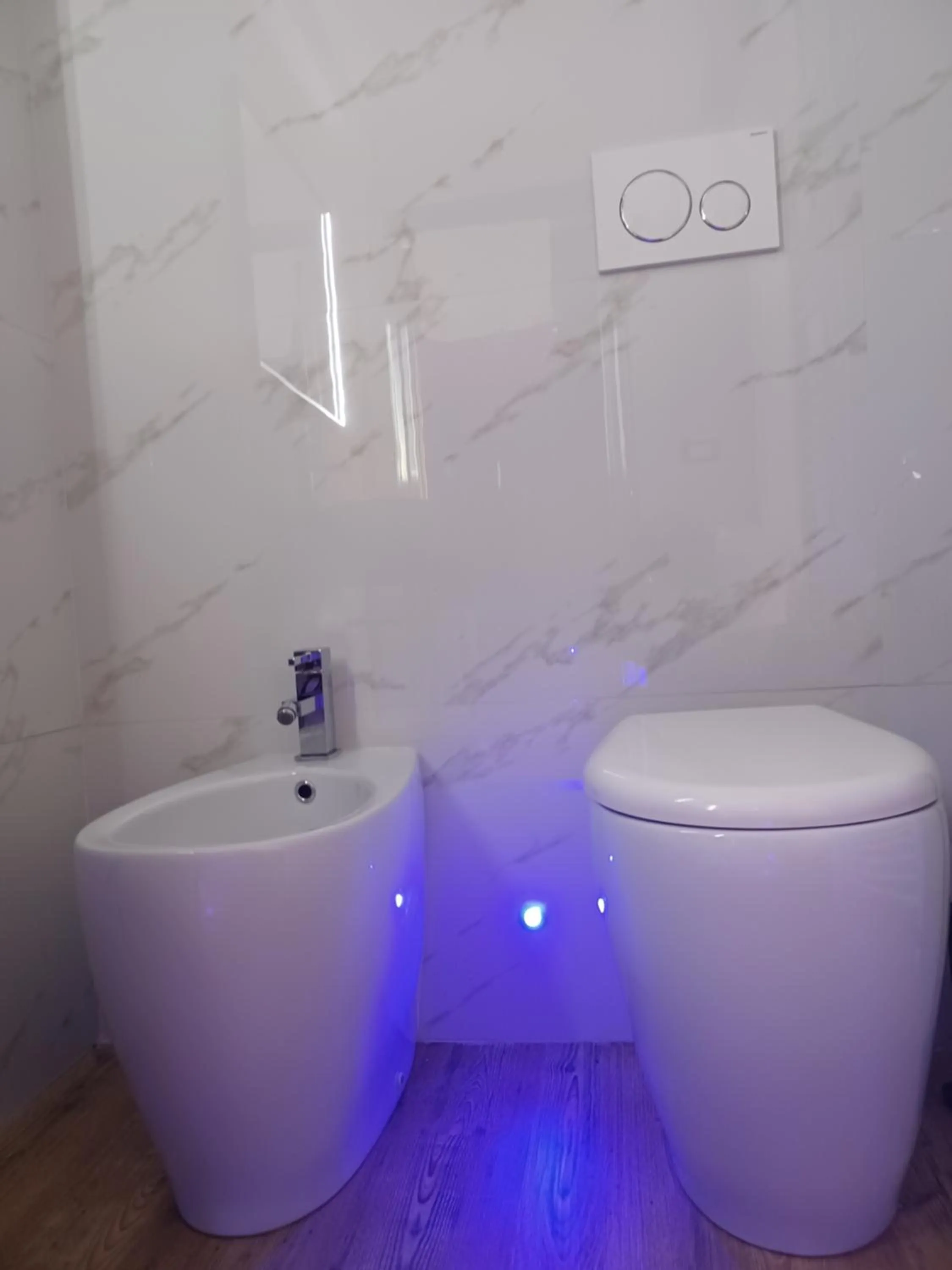 Toilet in Bed & Breakfast Idomeneo 63