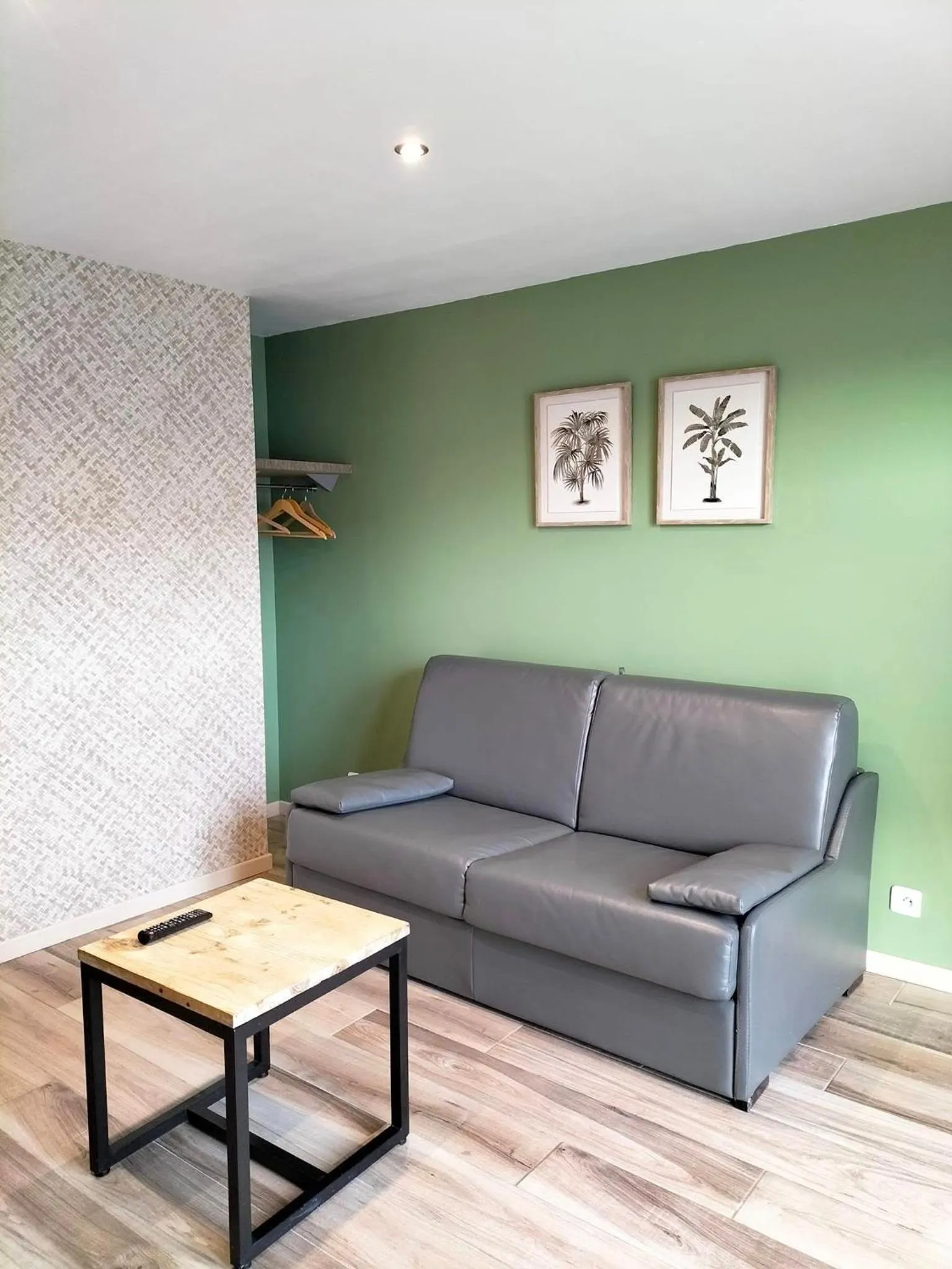 Property building in Les Chambres de Saint Hilaire