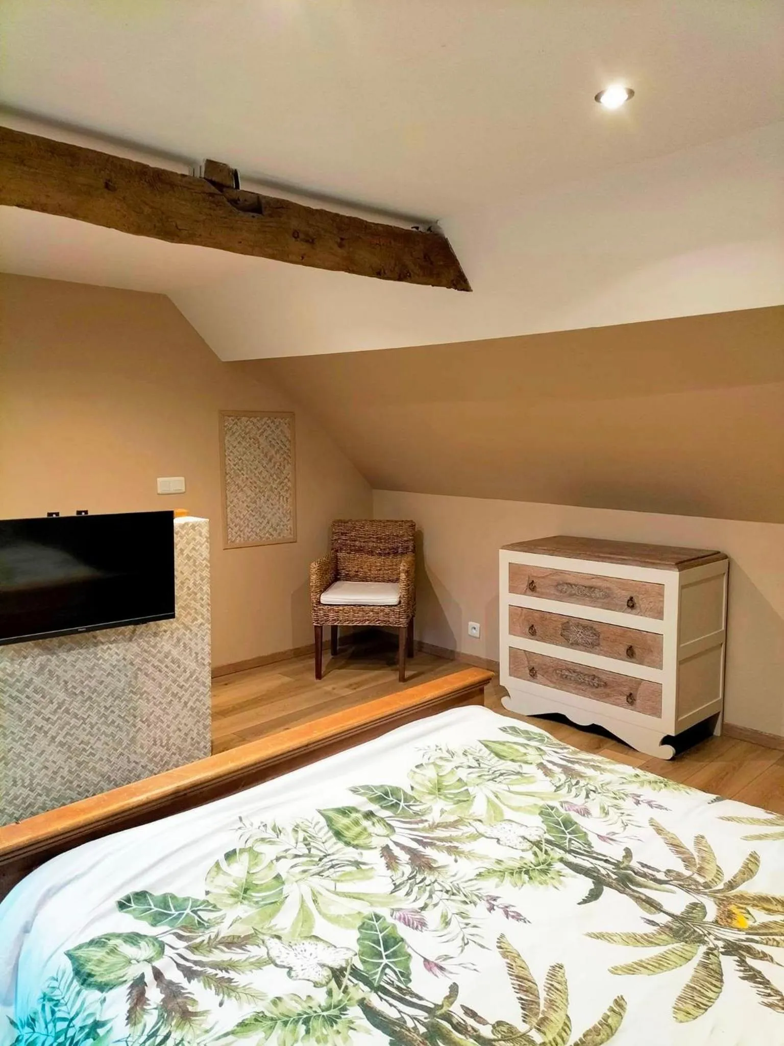 Bedroom, Bed in Les Chambres de Saint Hilaire