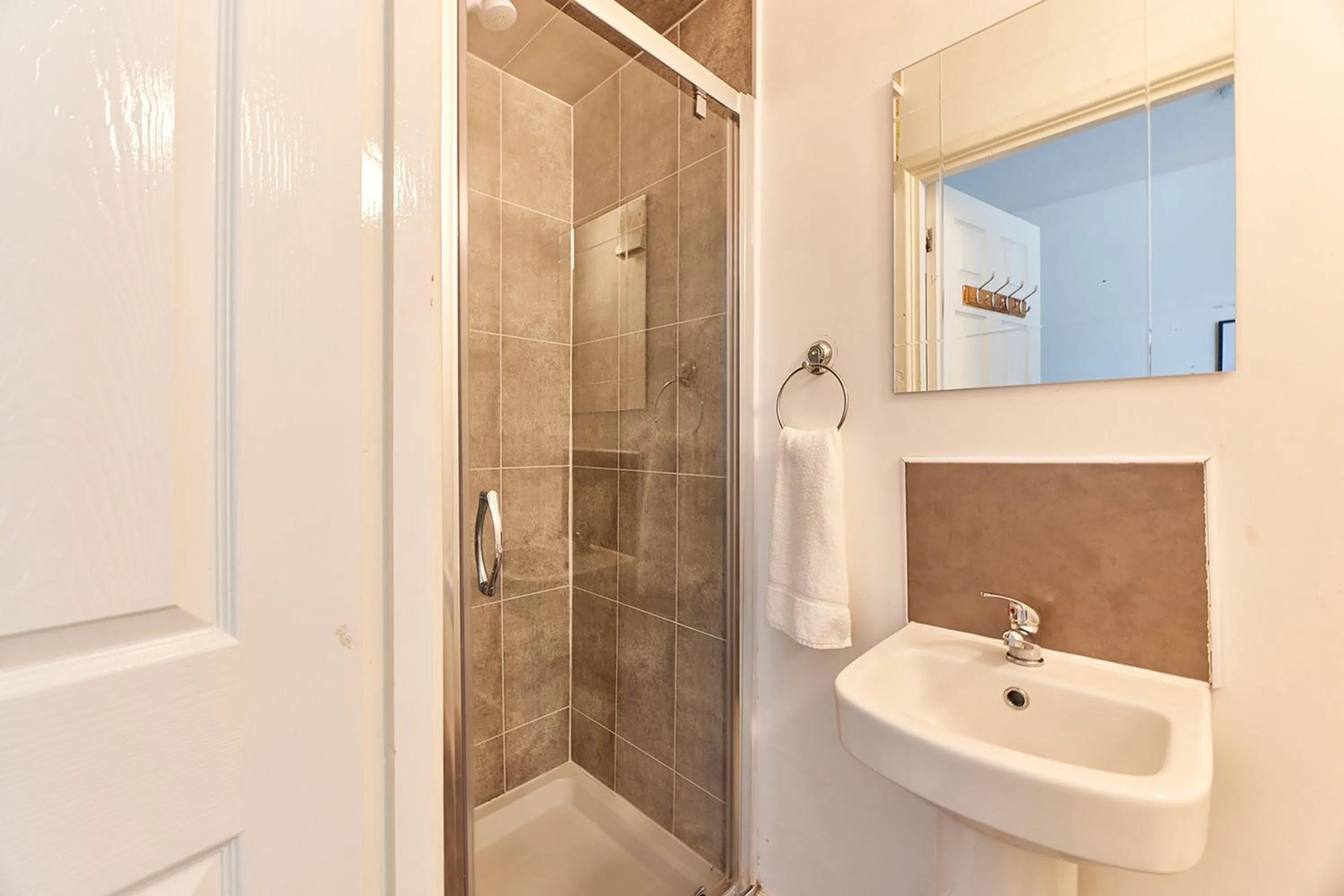 Shower in Pleasure Holiday Apartments