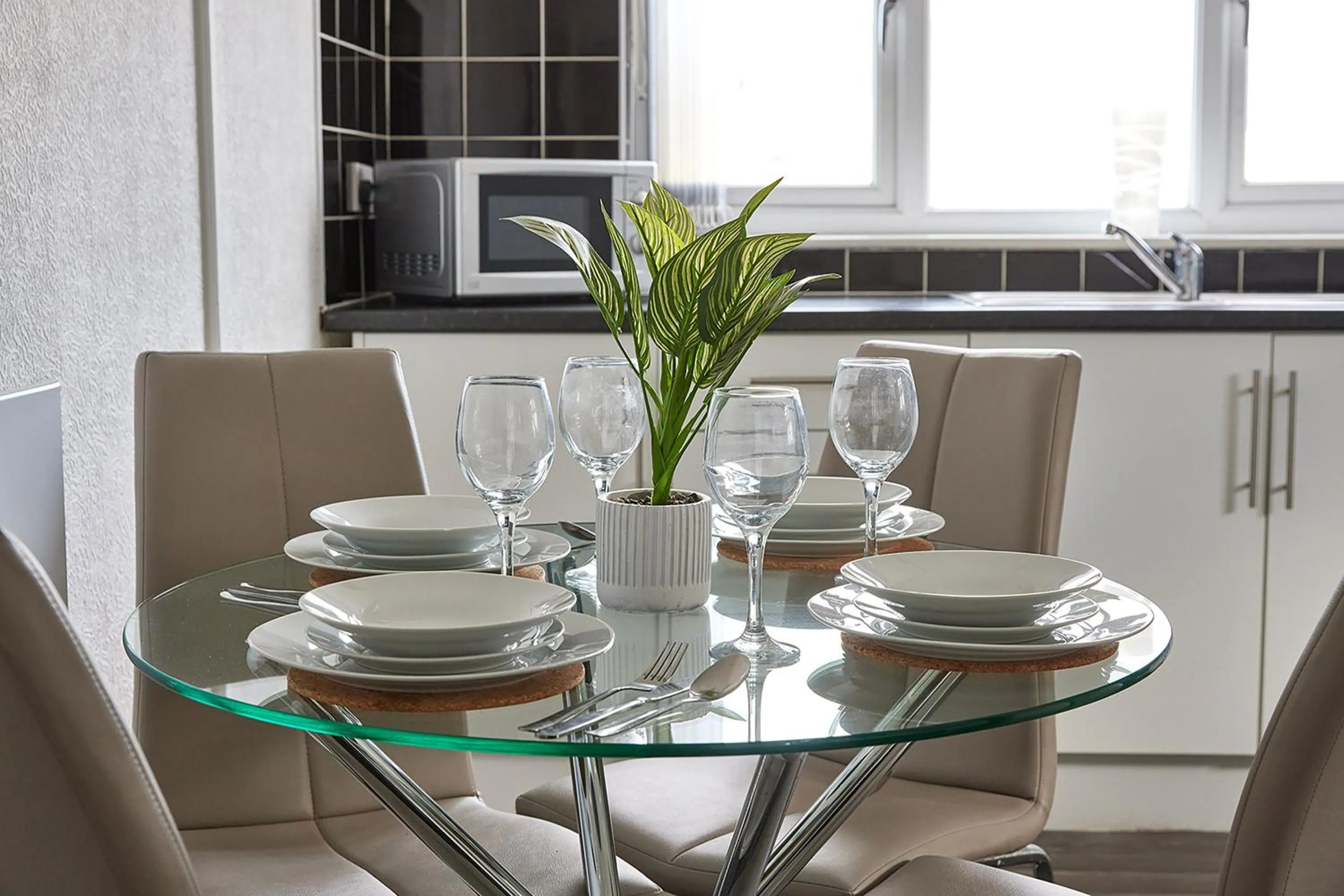 Kitchen or kitchenette in Pleasure Holiday Apartments