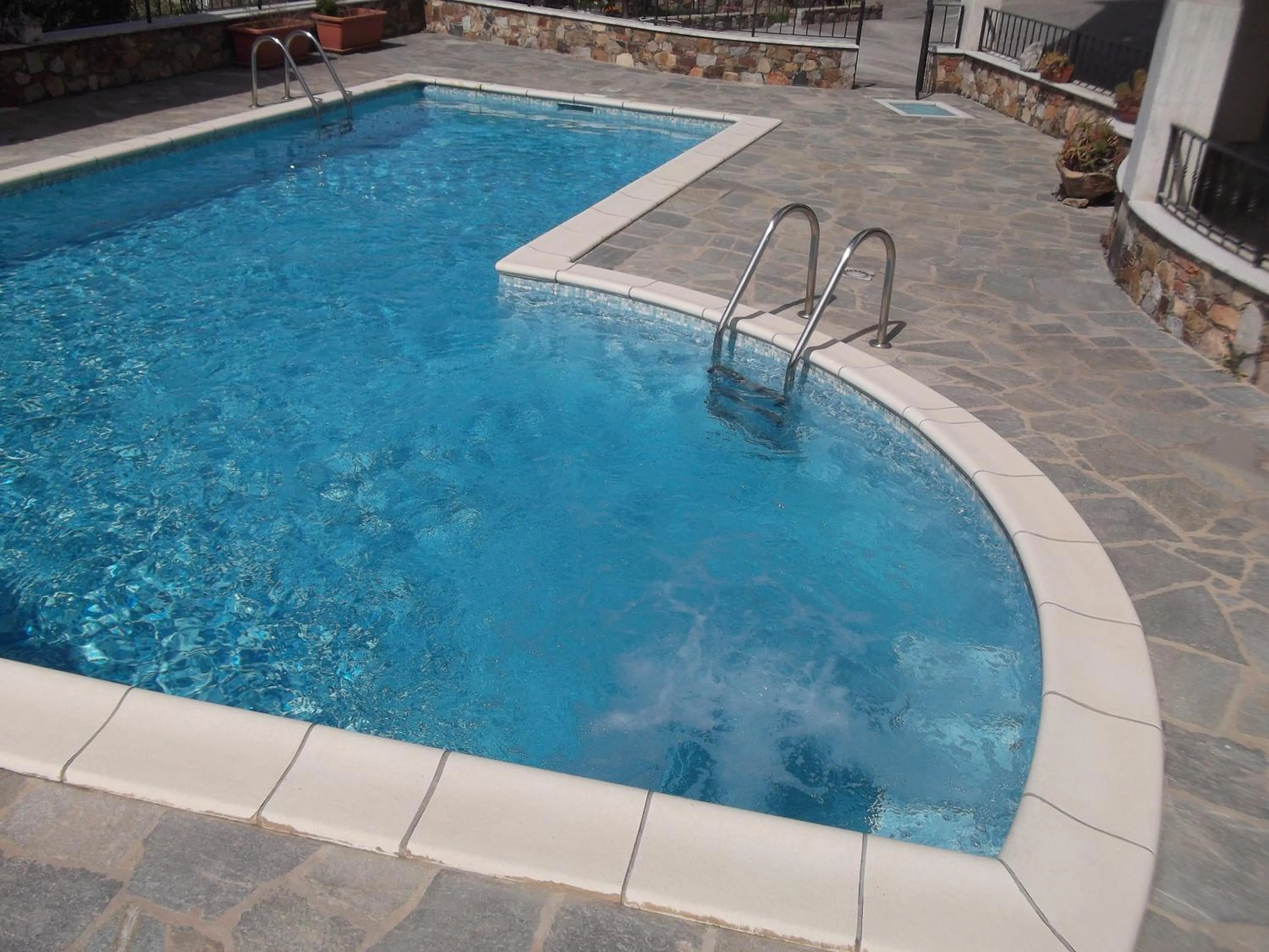 Swimming pool in Hotel Meridiana