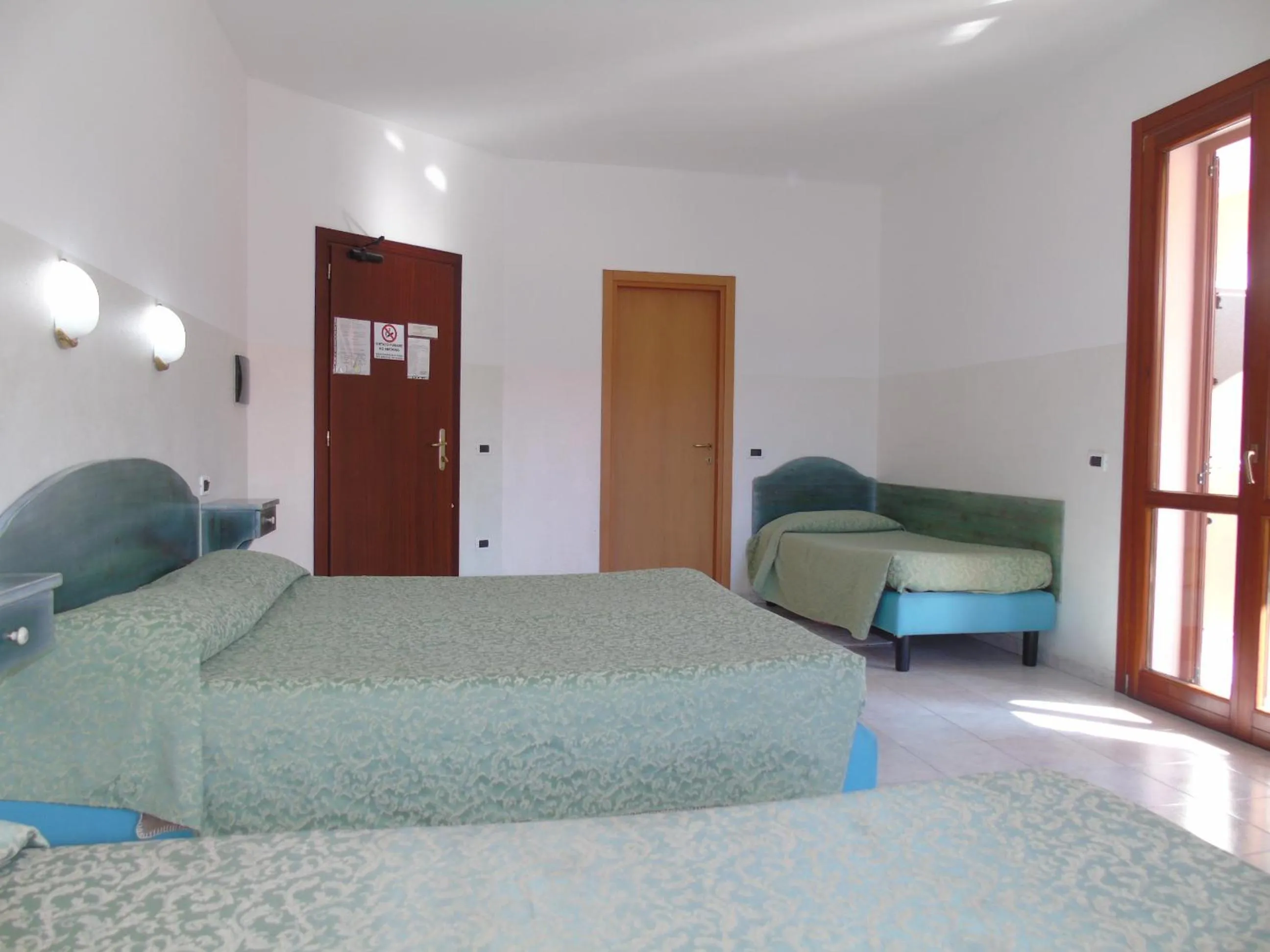 Photo of the whole room, Bed in Hotel Meridiana