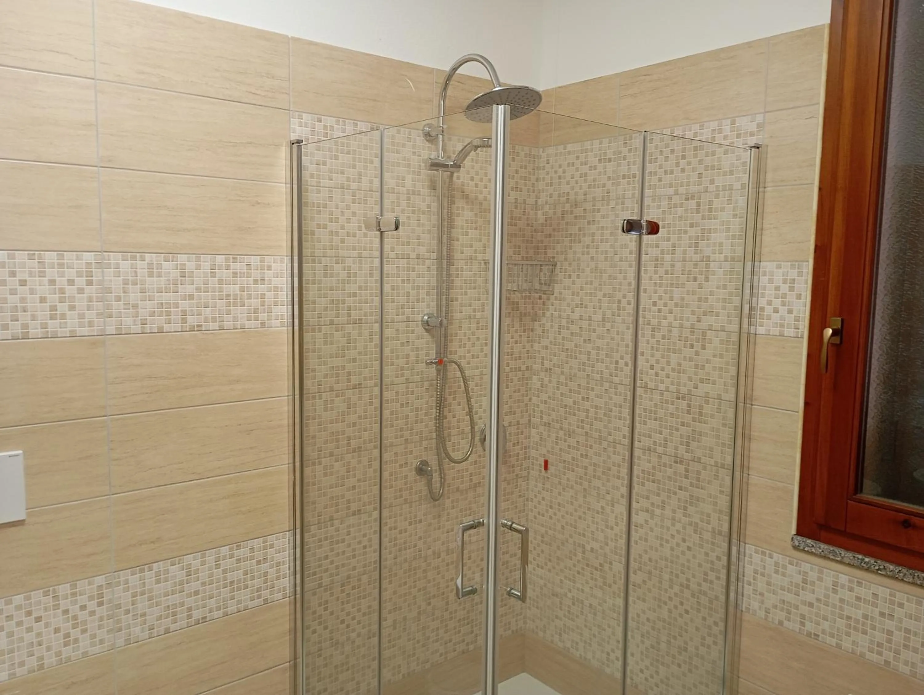 Shower in Hotel Meridiana