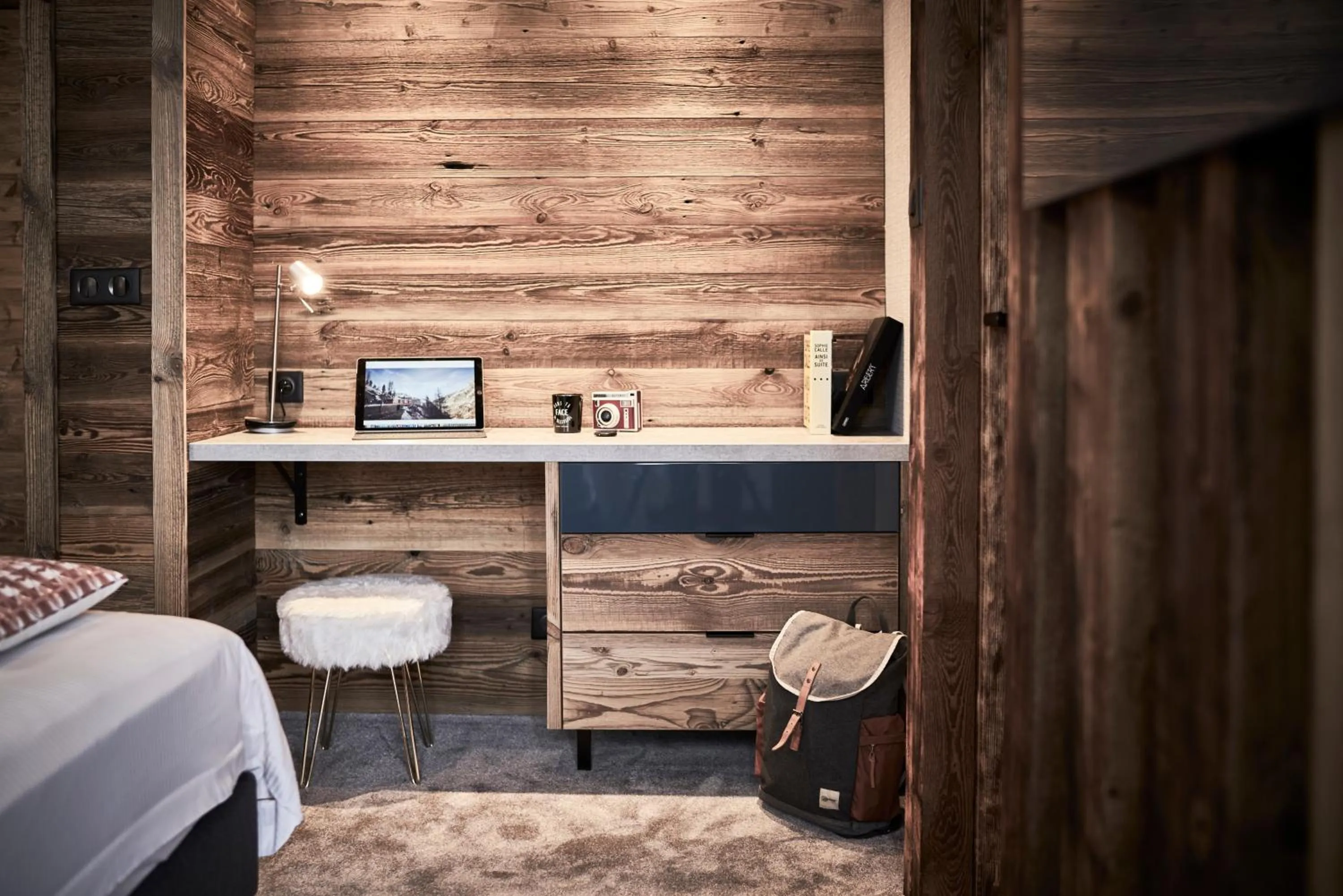 Bed in Hotel Altitude